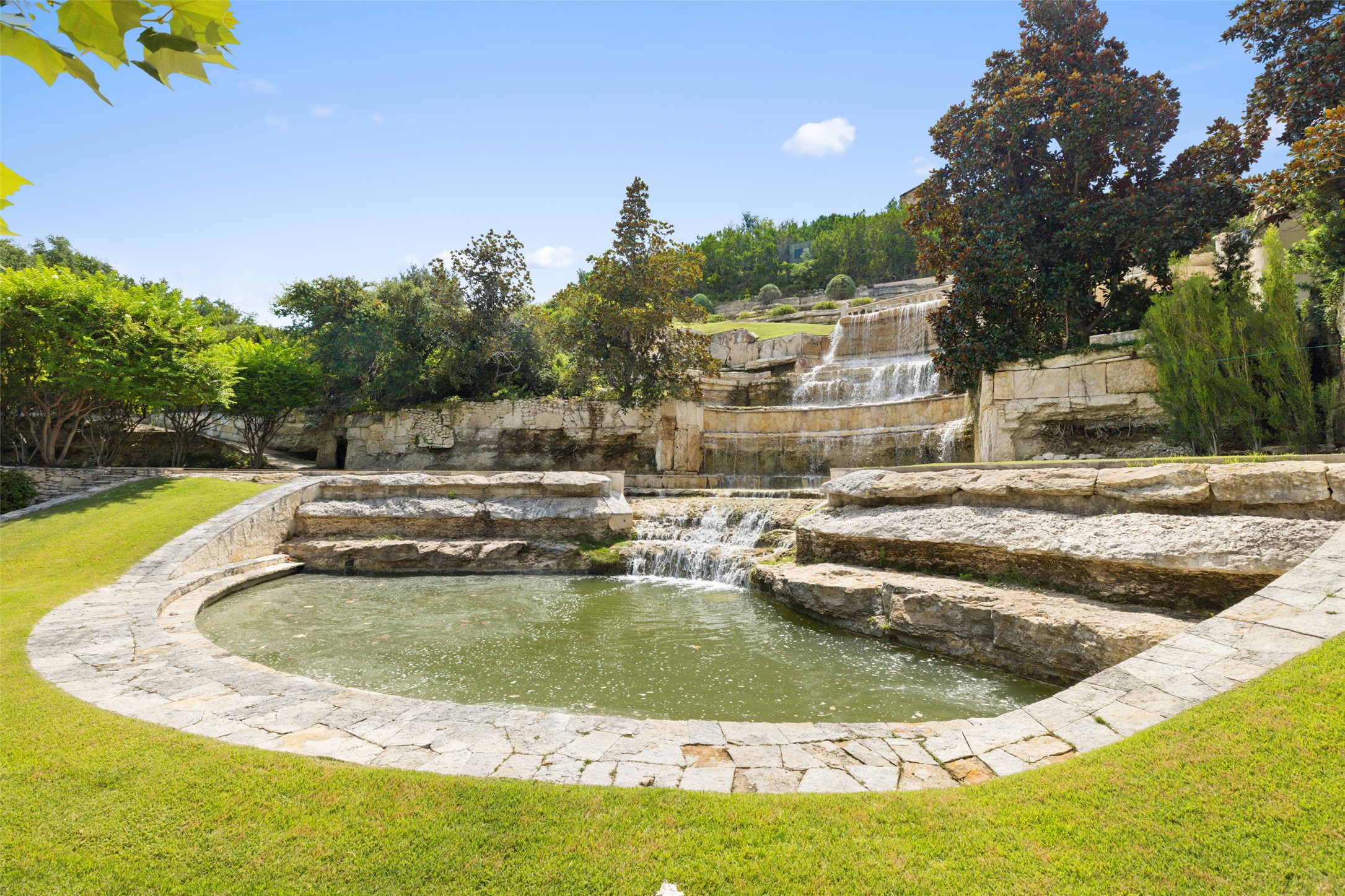 main property photo 12