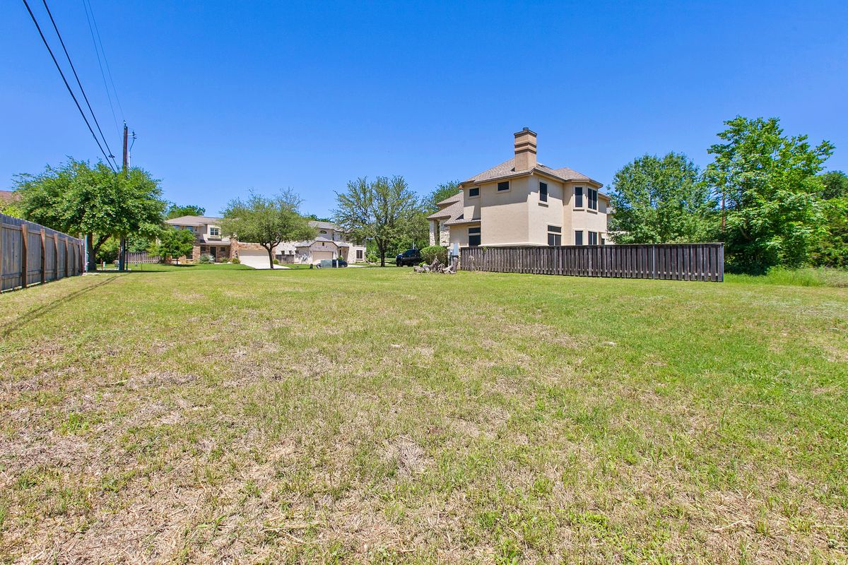 main property photo 3