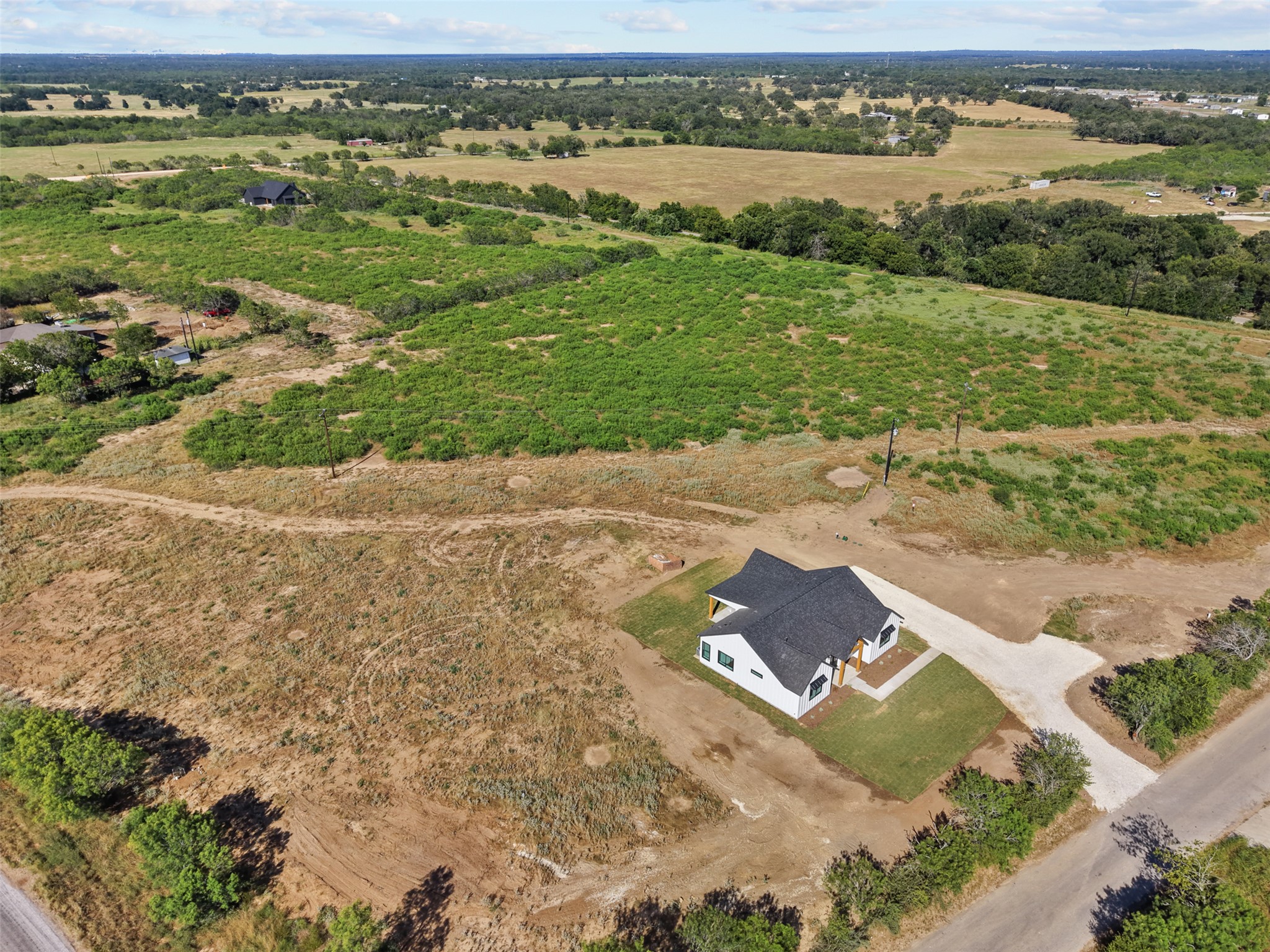 main property photo 20