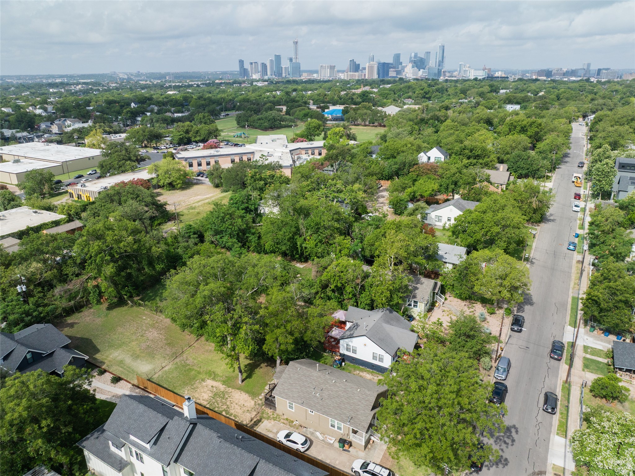 main property photo 9