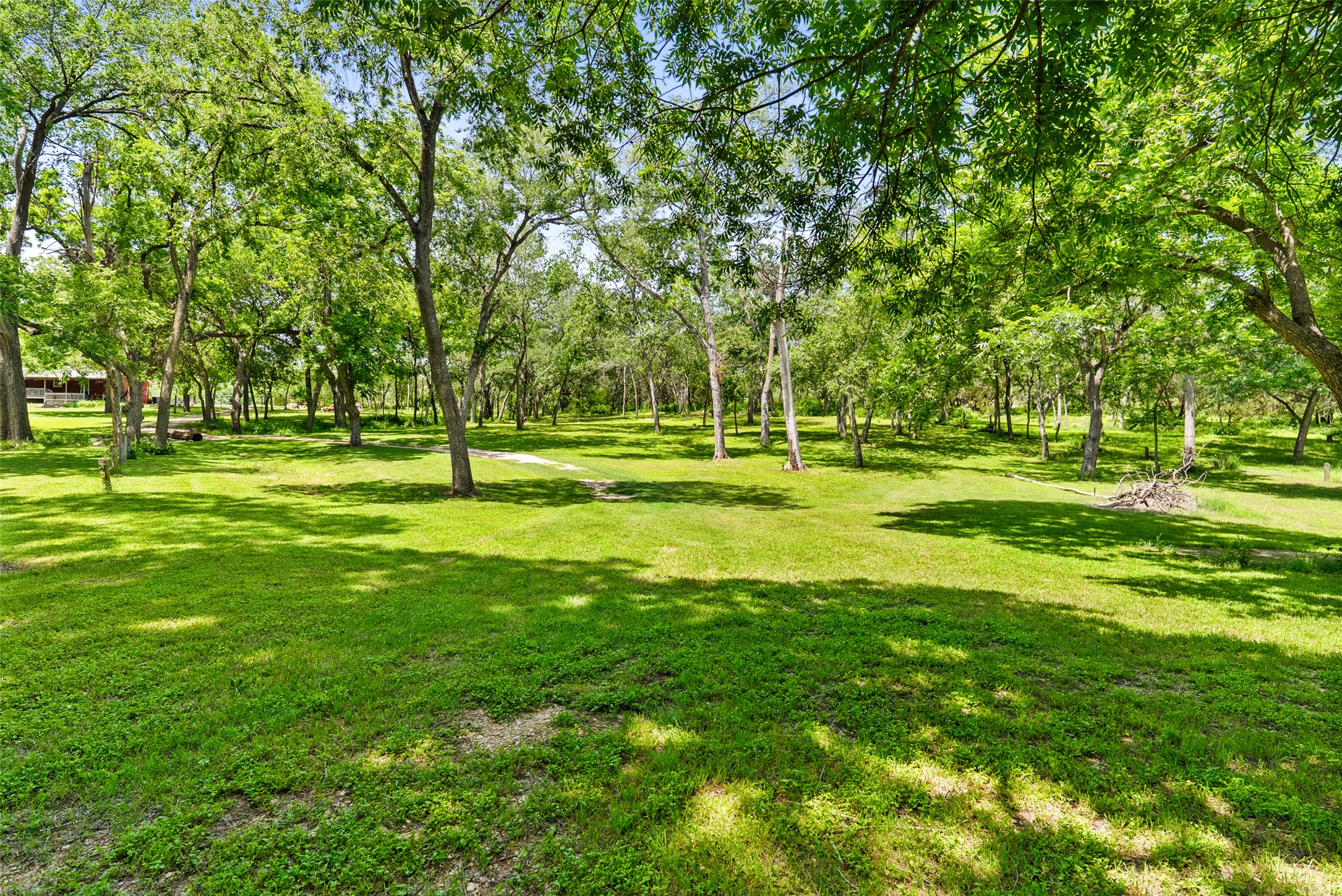 main property photo 16