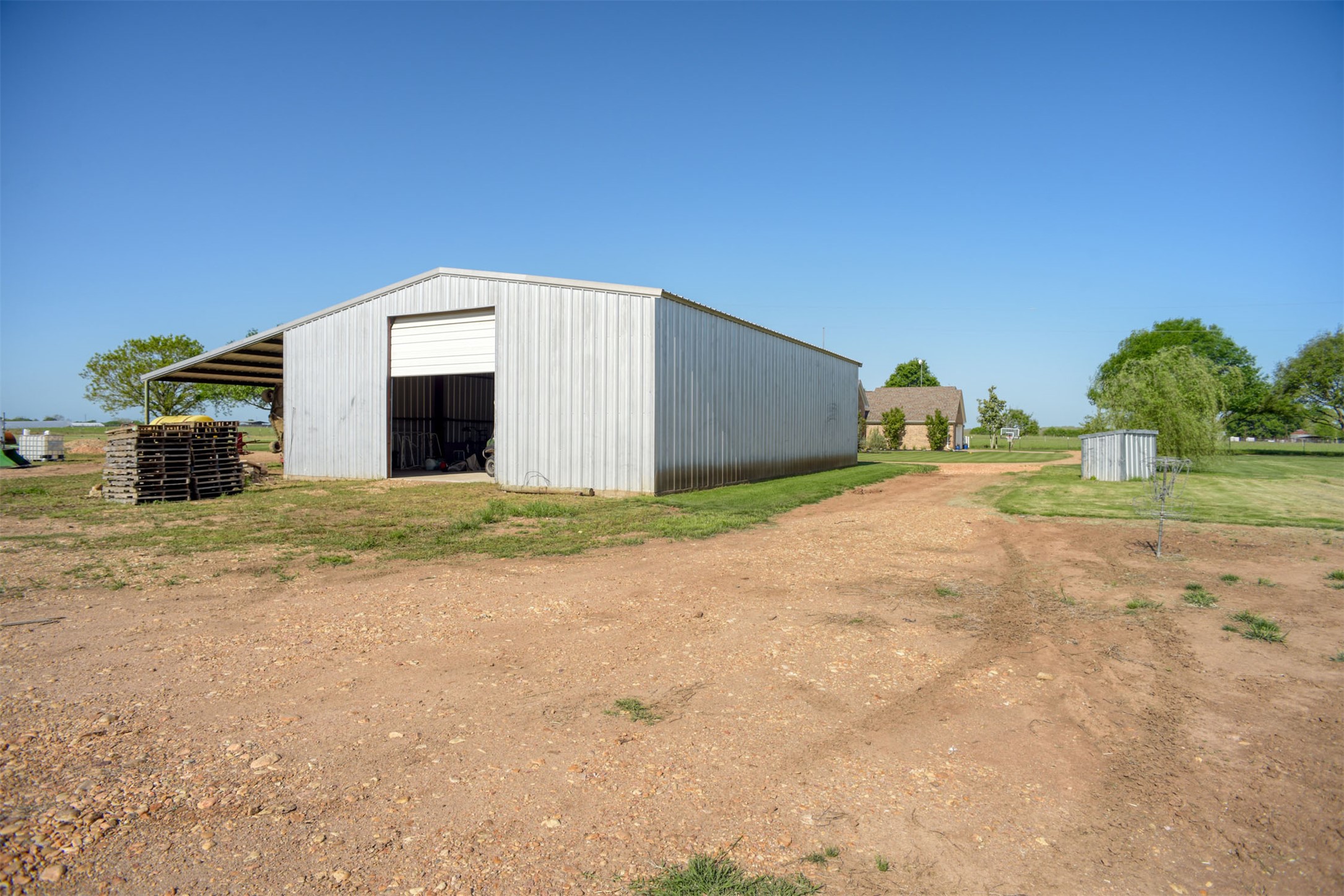 main property photo 29
