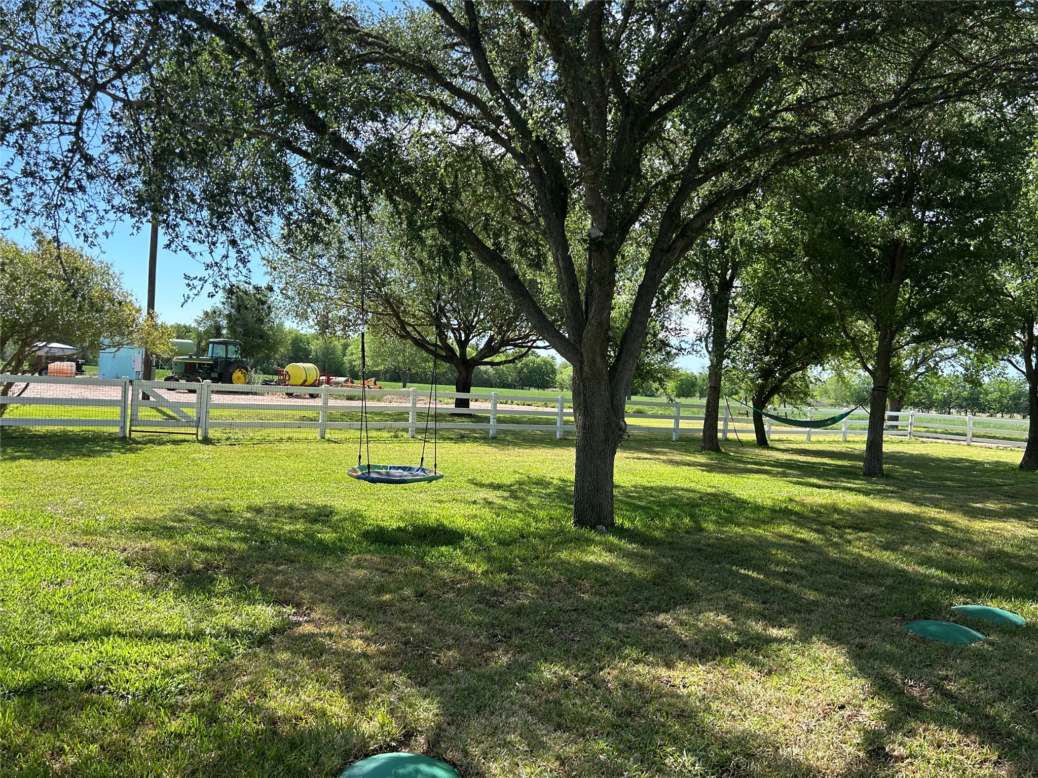 main property photo 38