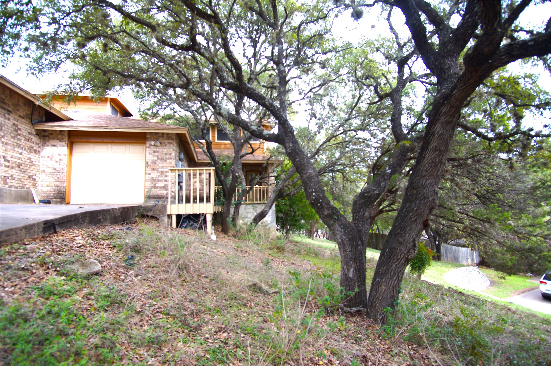 main property photo 32