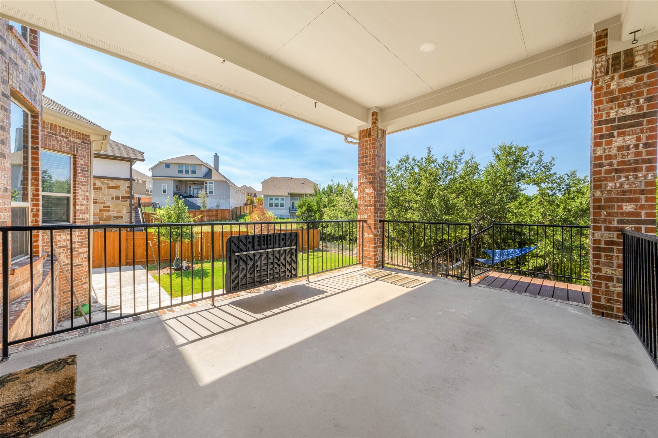 main property photo 29