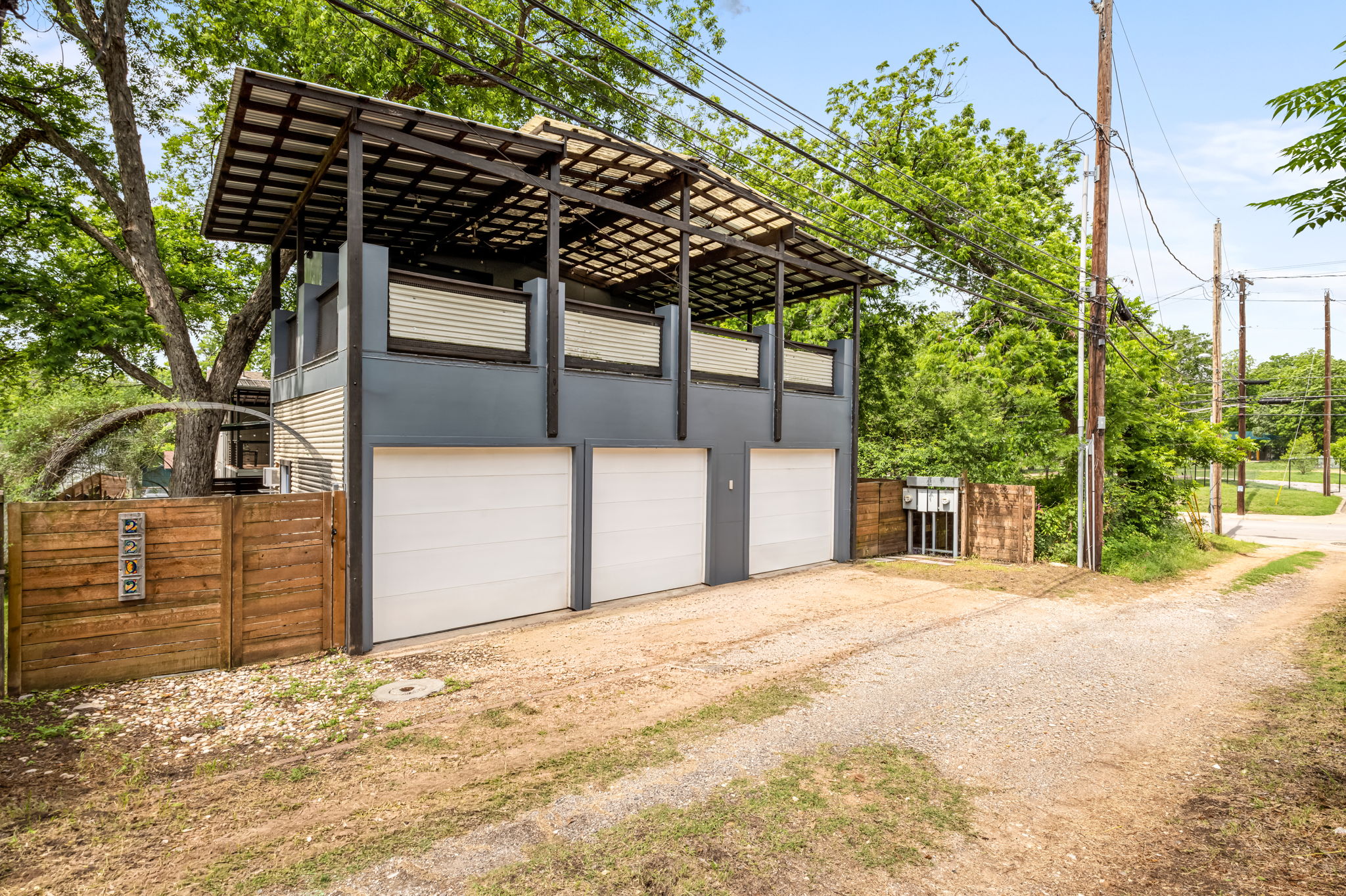 main property photo 22