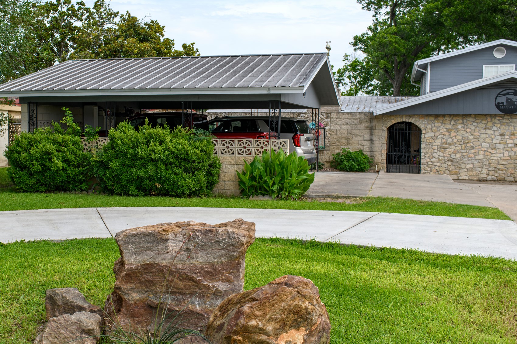 main property photo 5