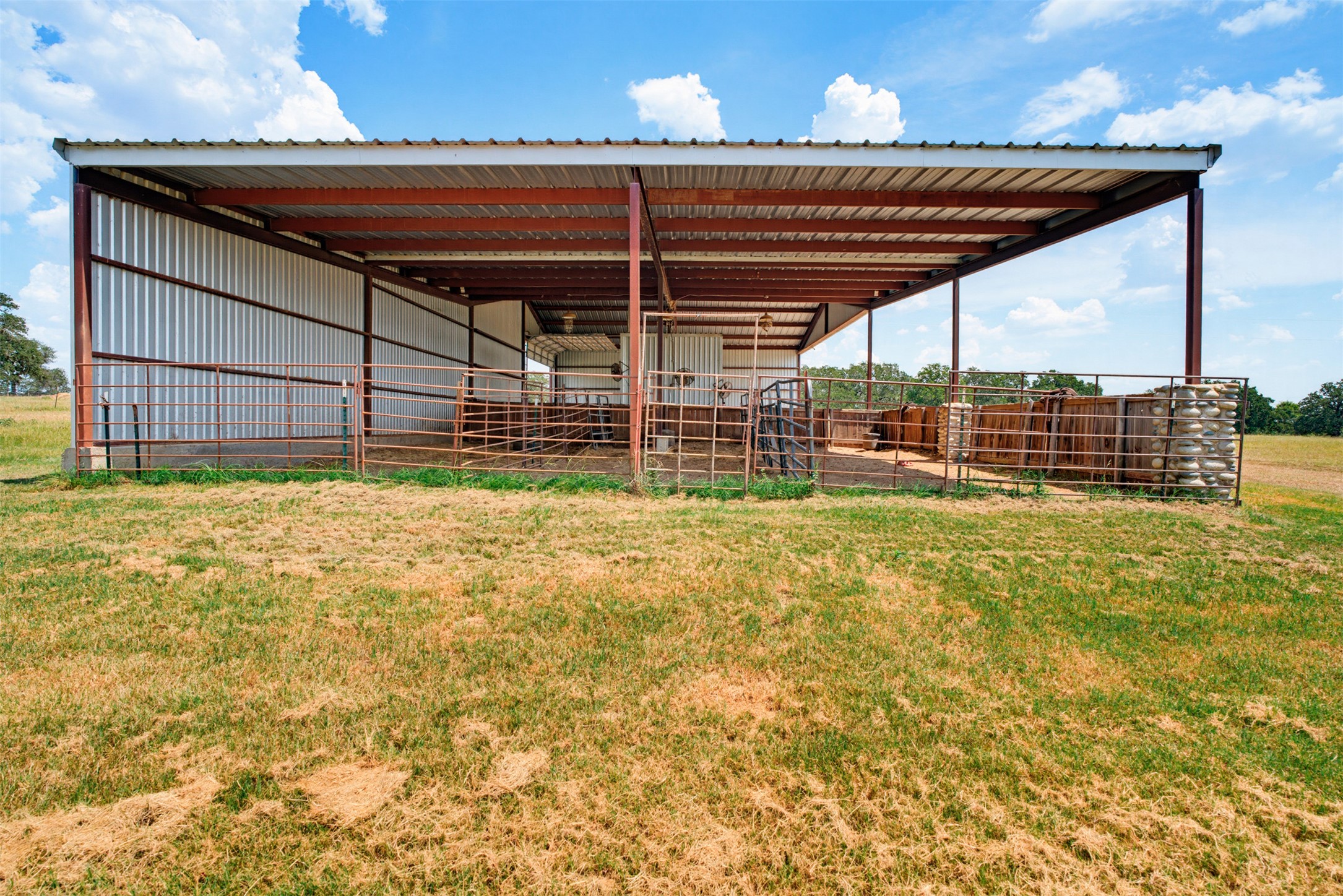 main property photo 20