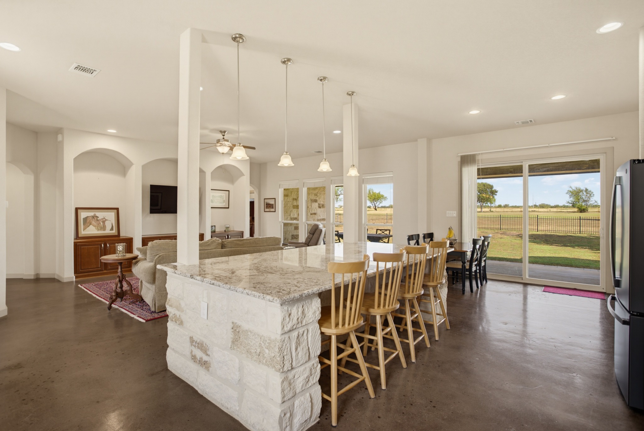 main property photo 12