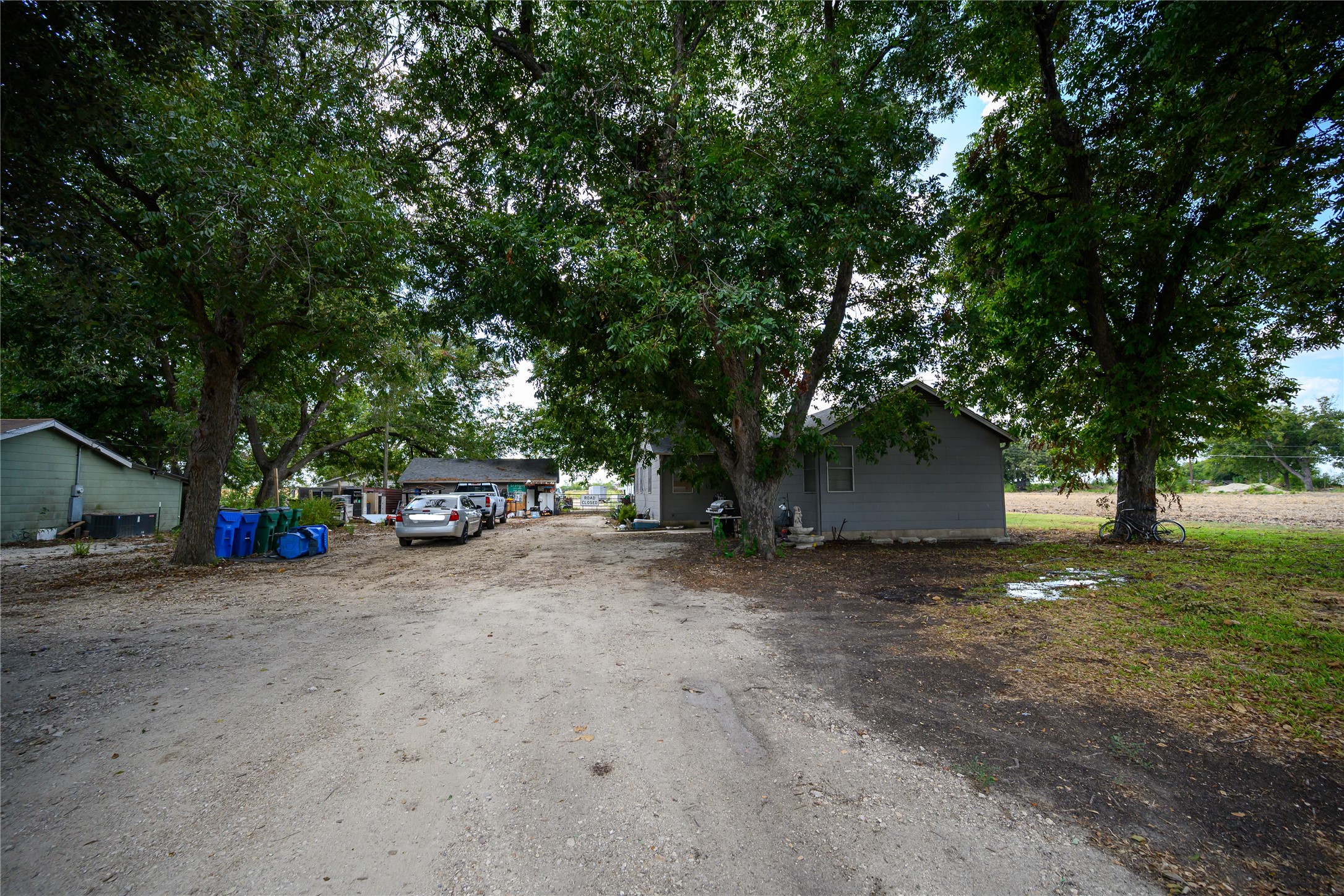 main property photo 10