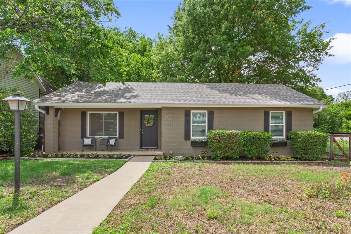 main property photo 5