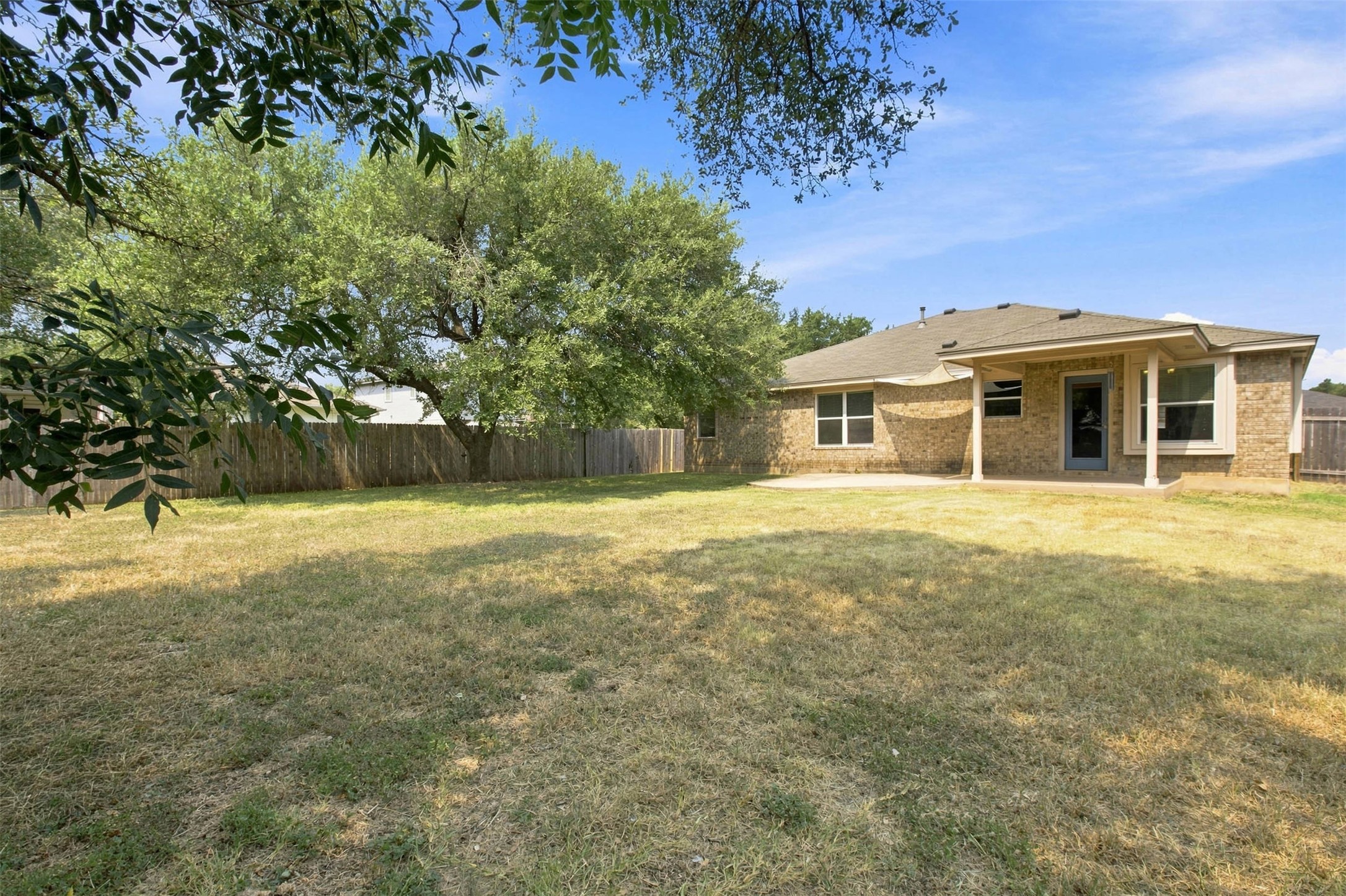 main property photo 11
