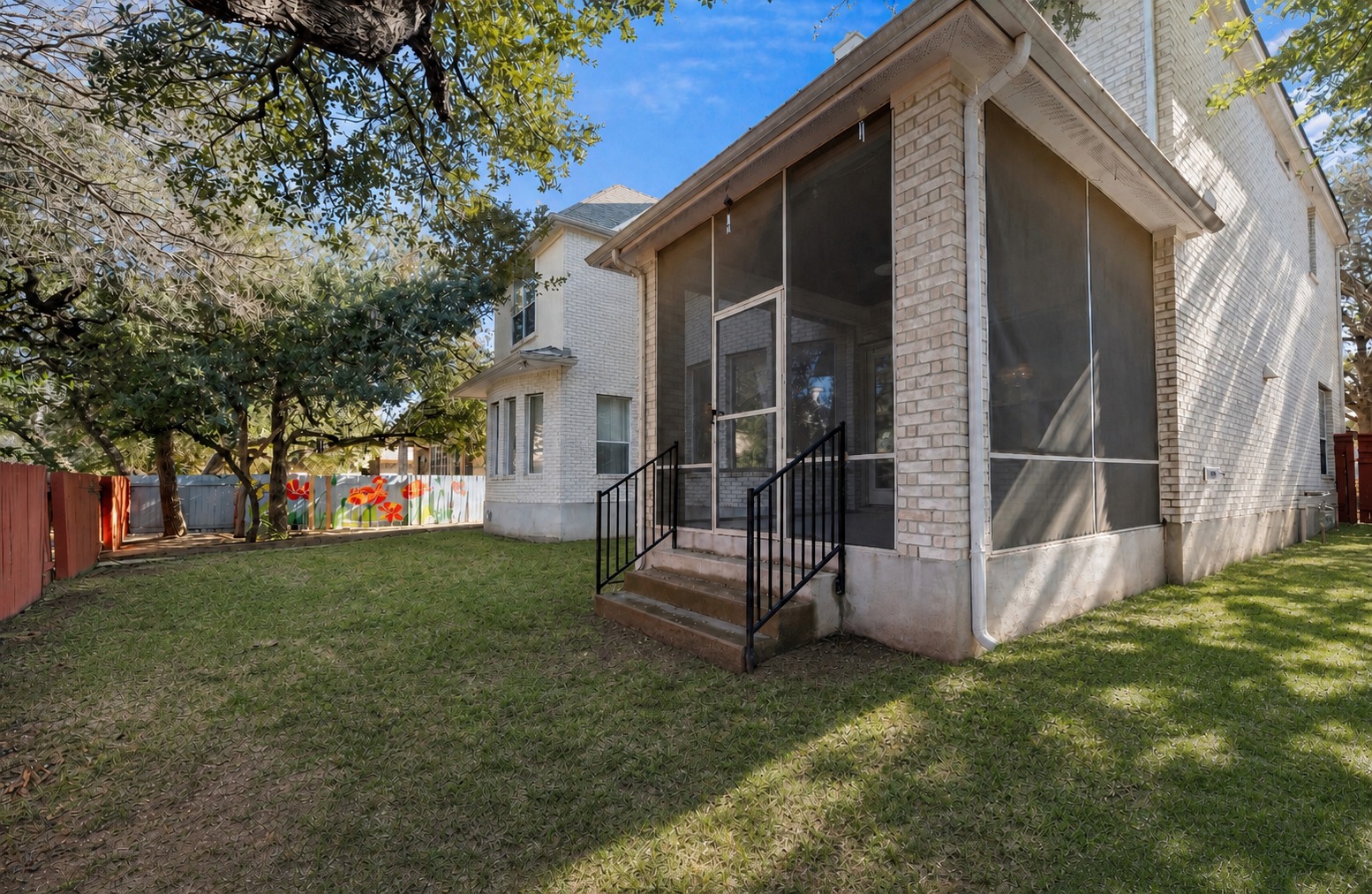 main property photo 27
