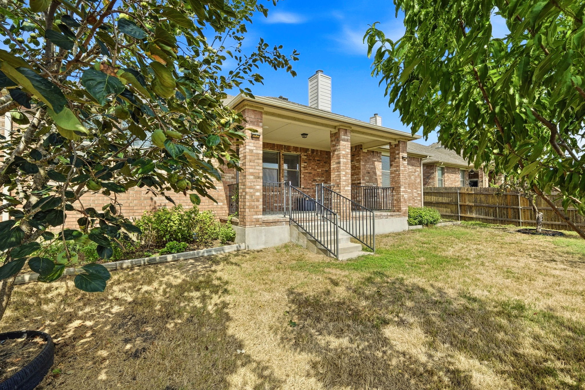 main property photo 20