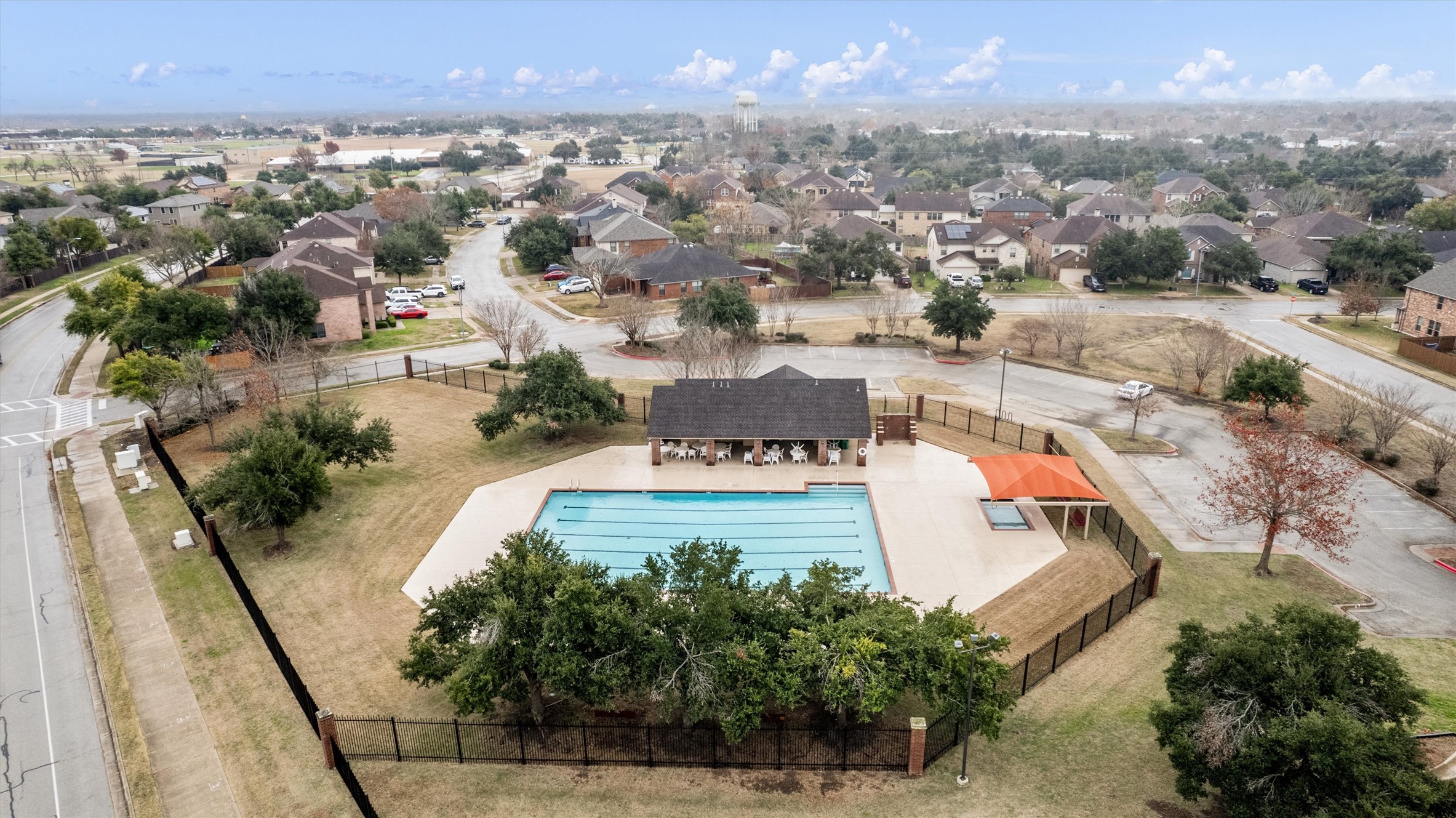 main property photo 34