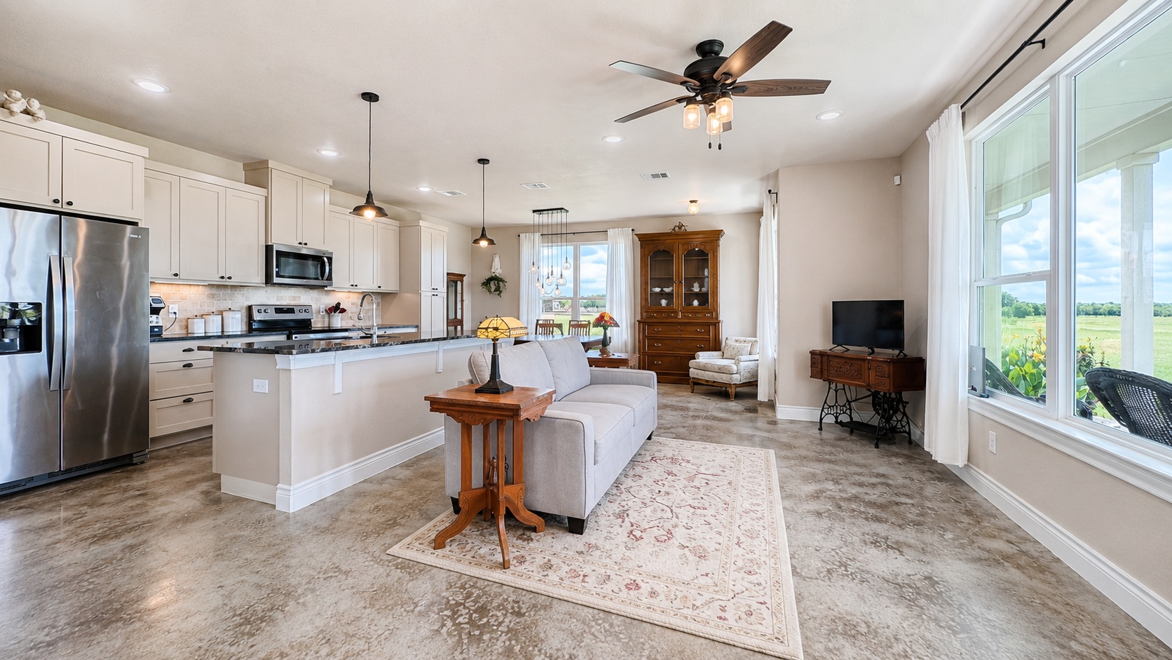 main property photo 8