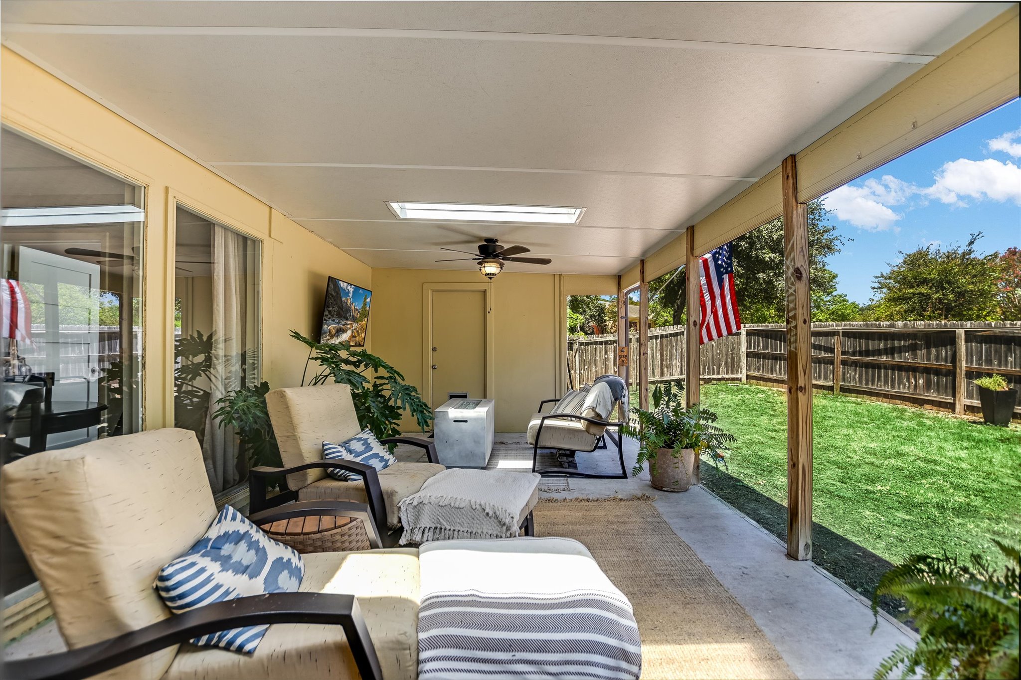 main property photo 19