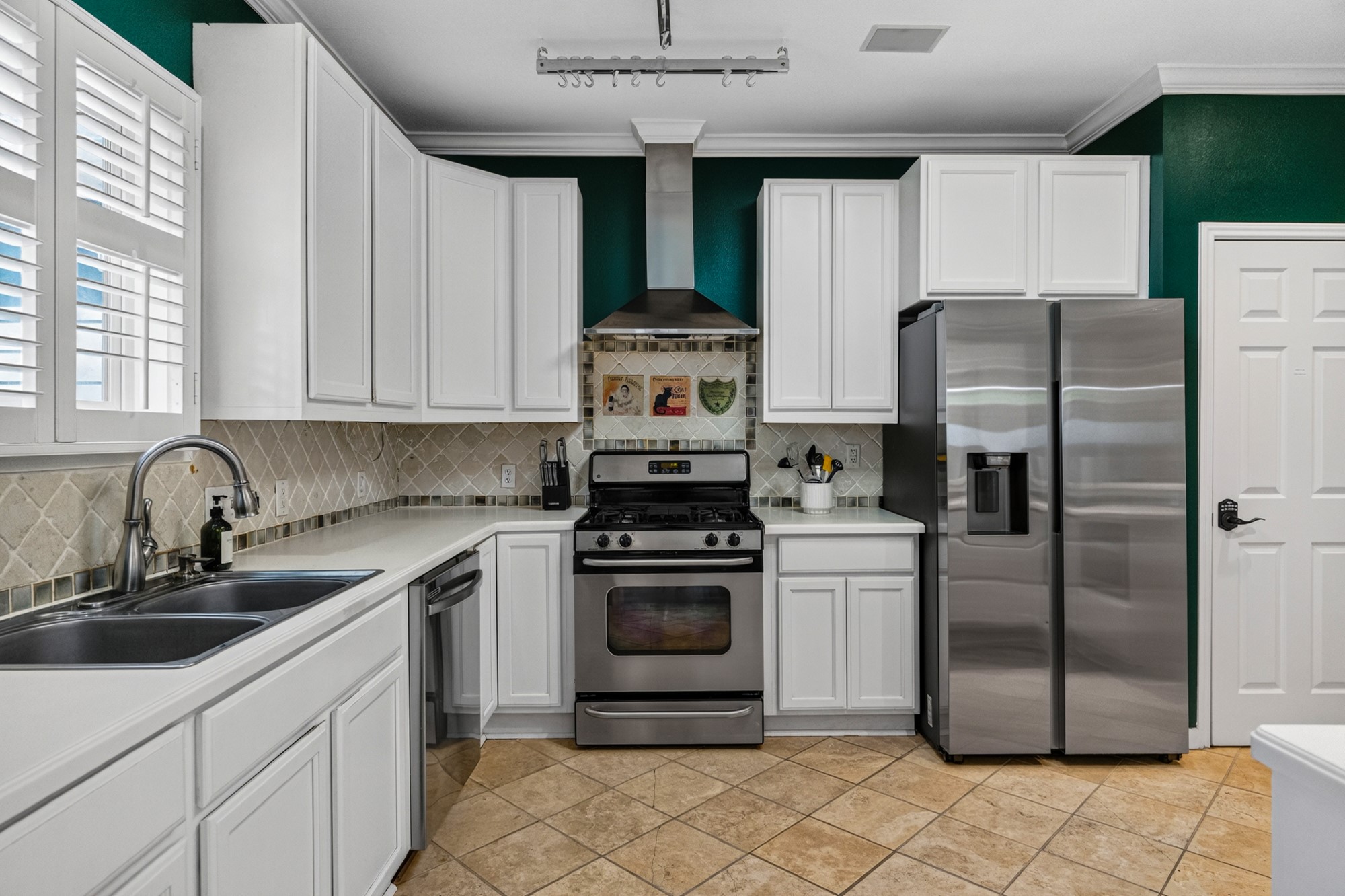 main property photo 8