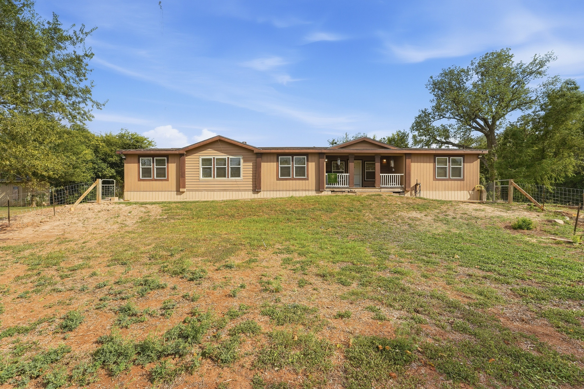 main property photo 22