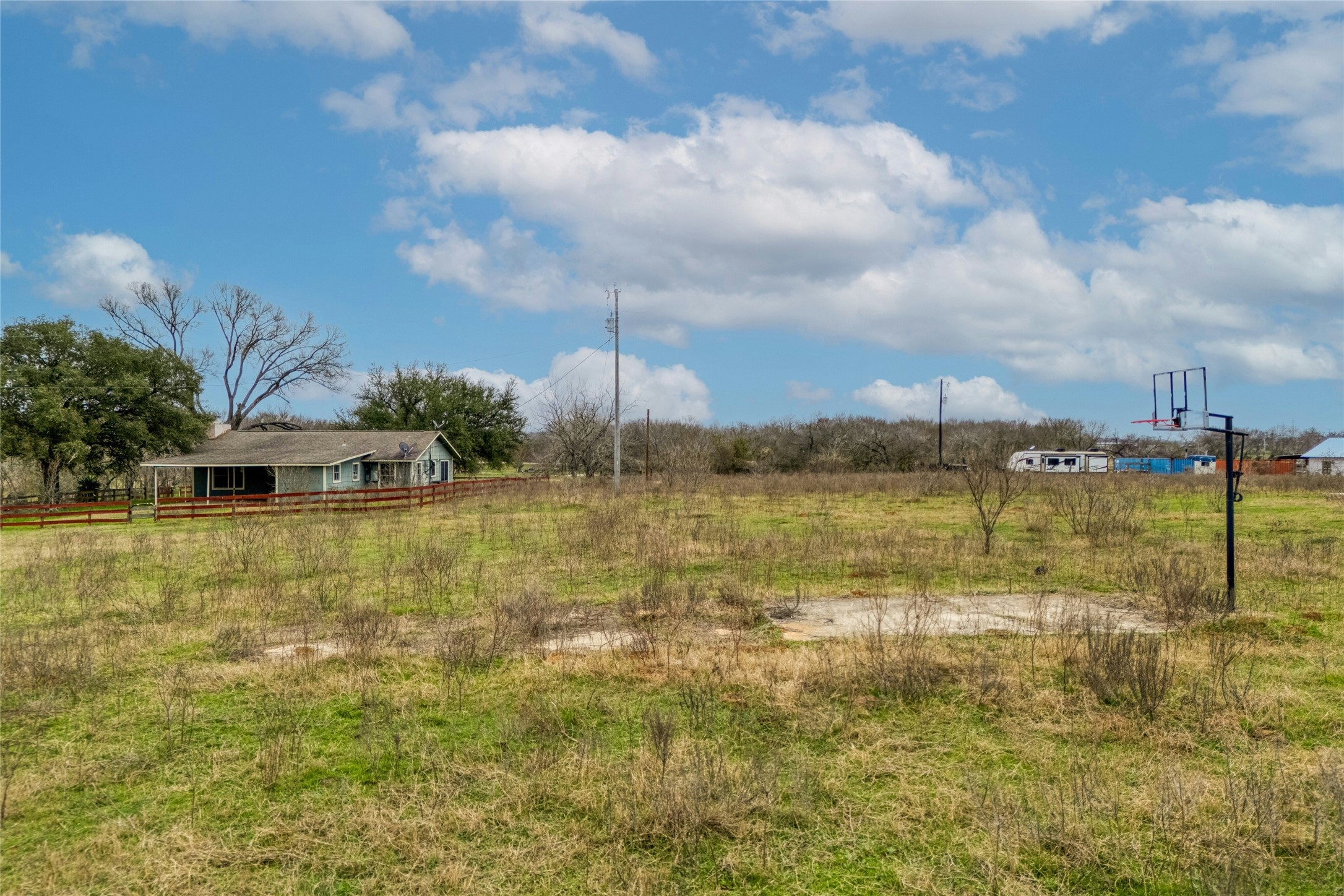 main property photo 32