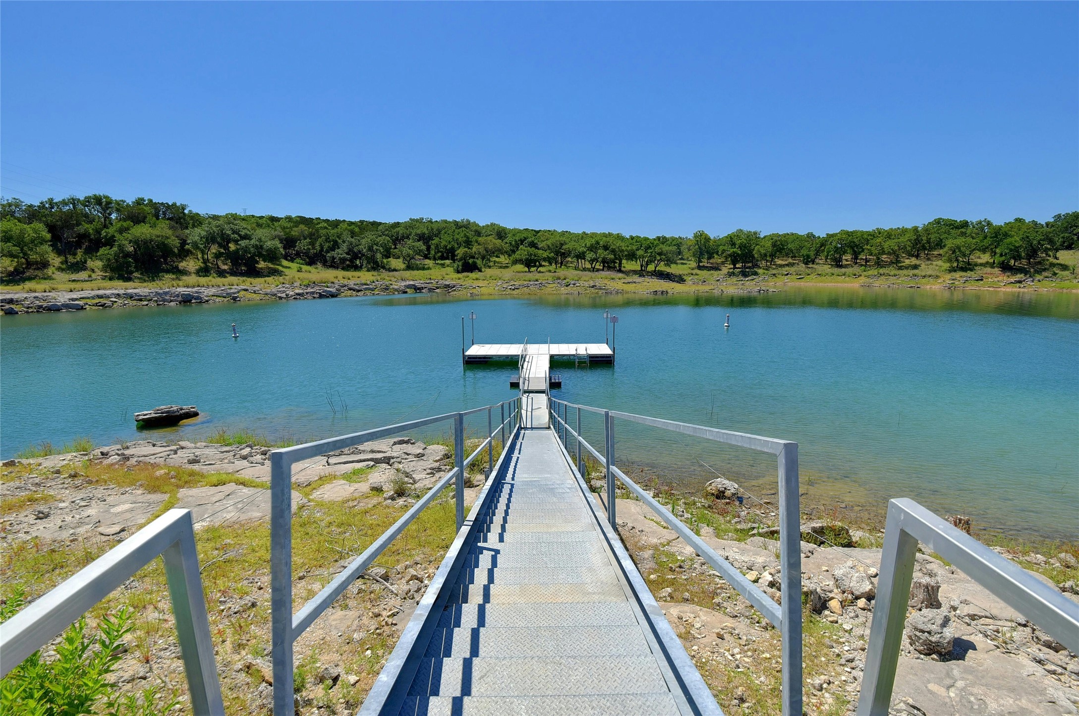 main property photo 37
