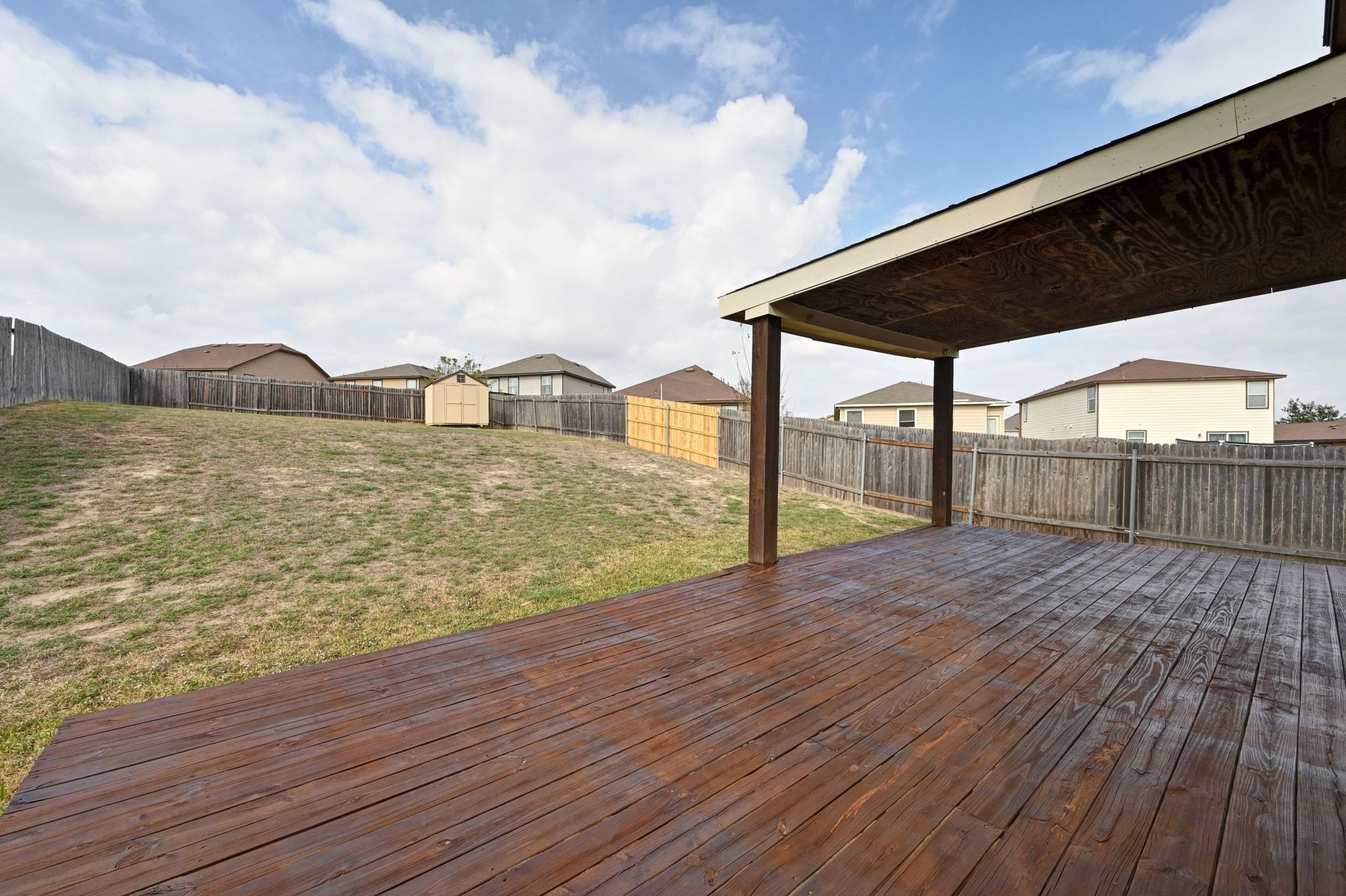 main property photo 23