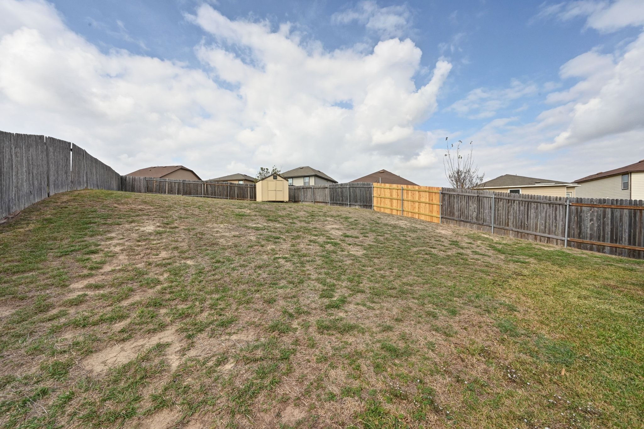 main property photo 24