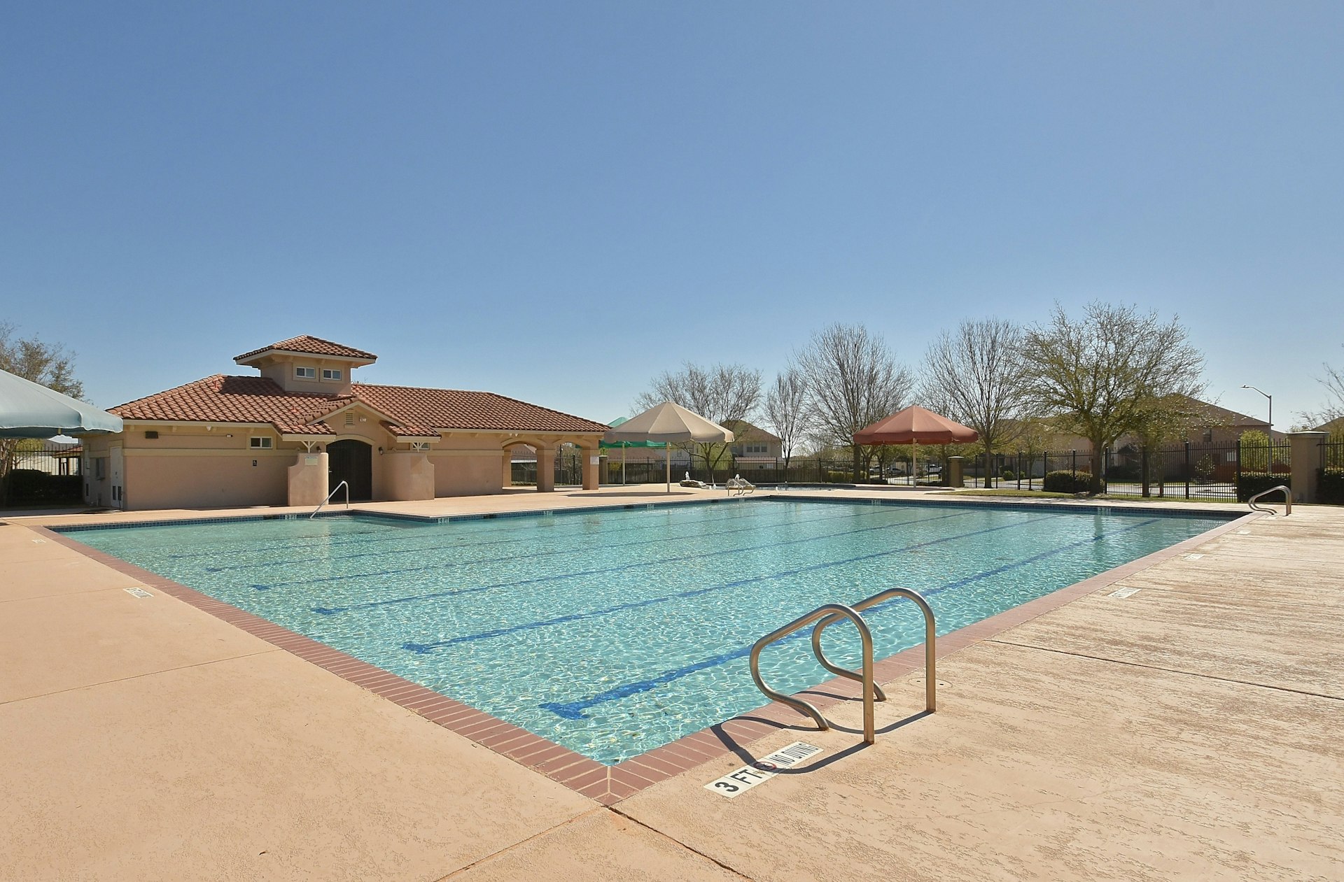main property photo 30