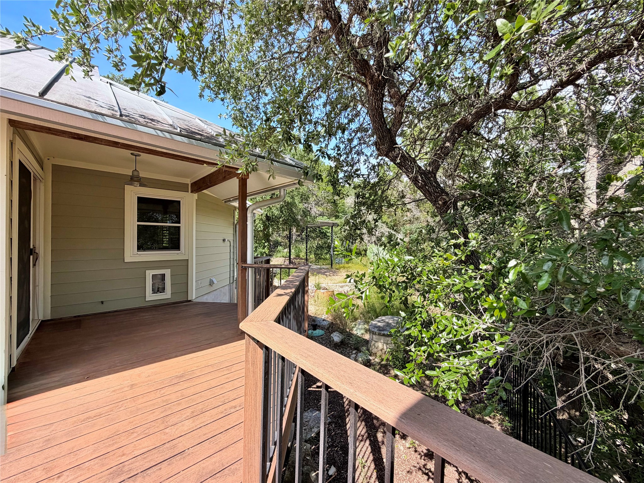main property photo 37
