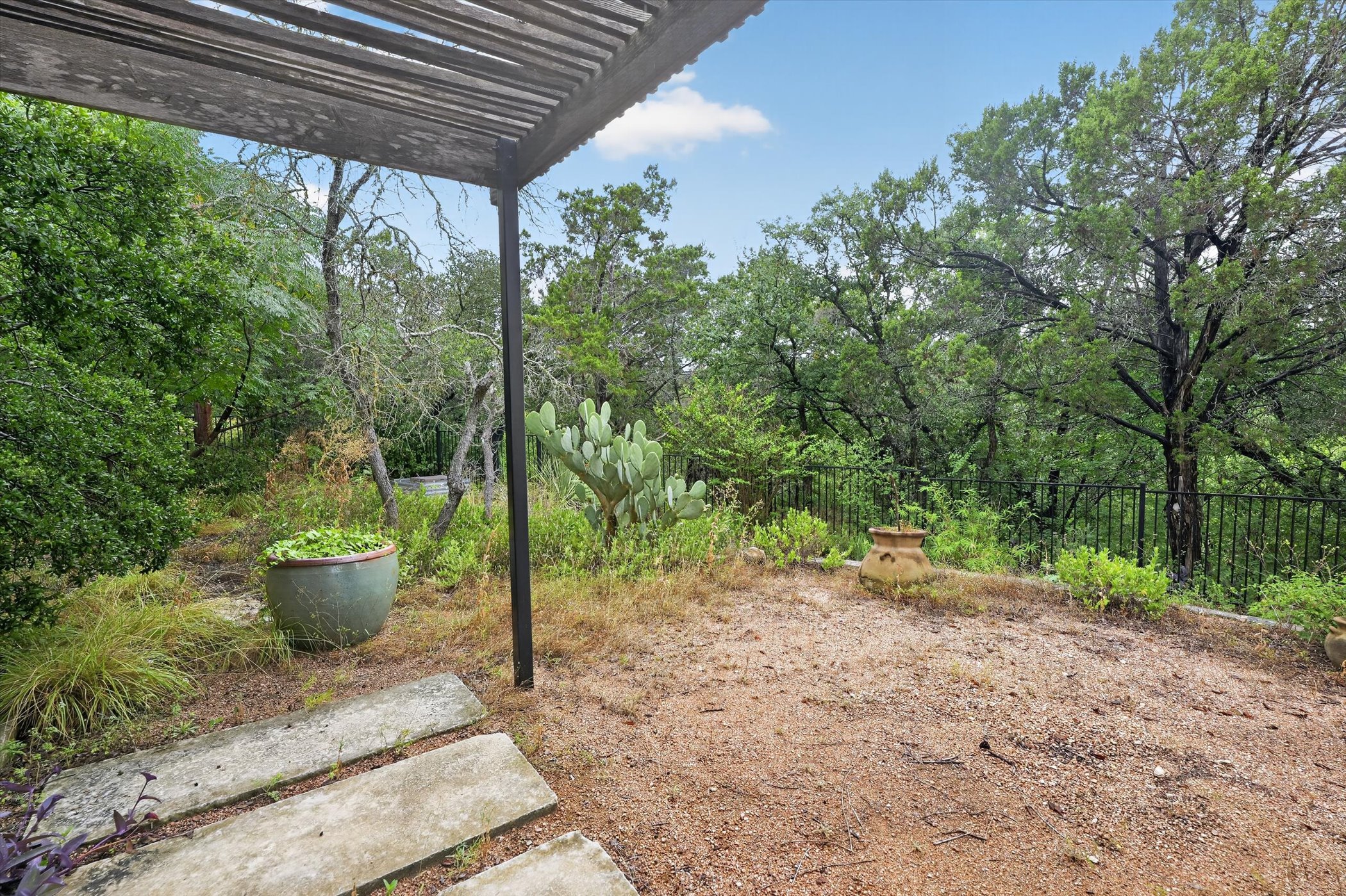 main property photo 39