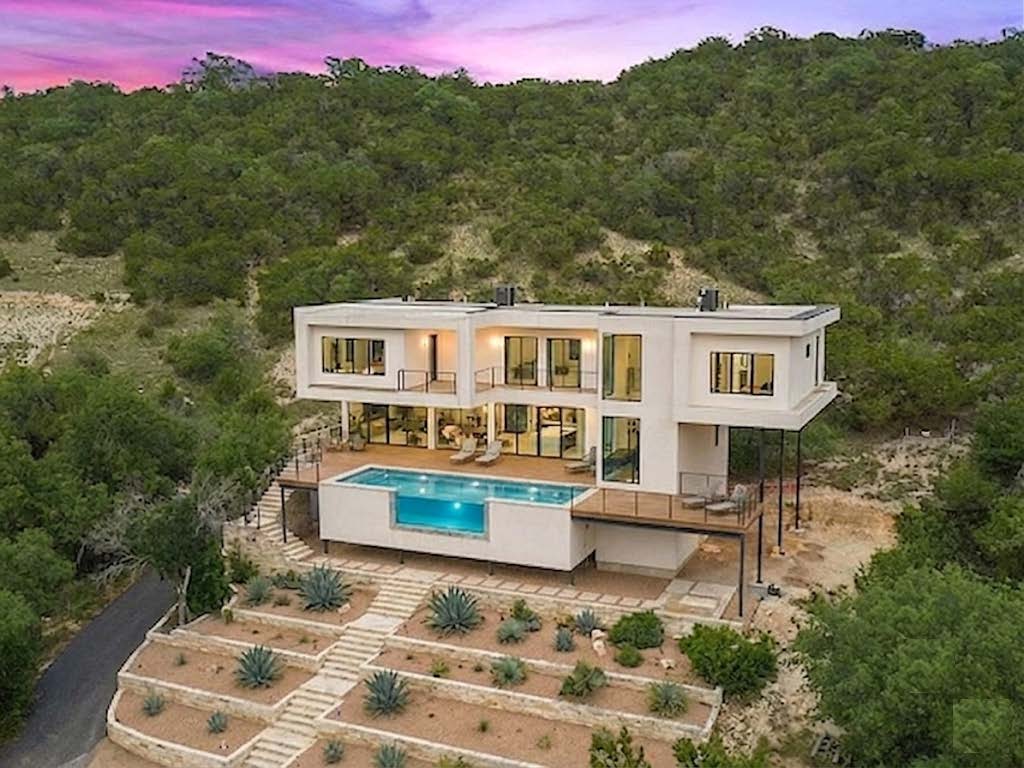 main property photo 4