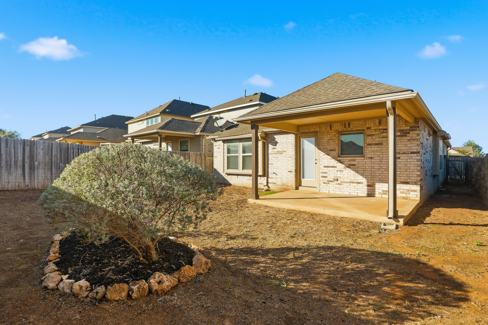 main property photo 25