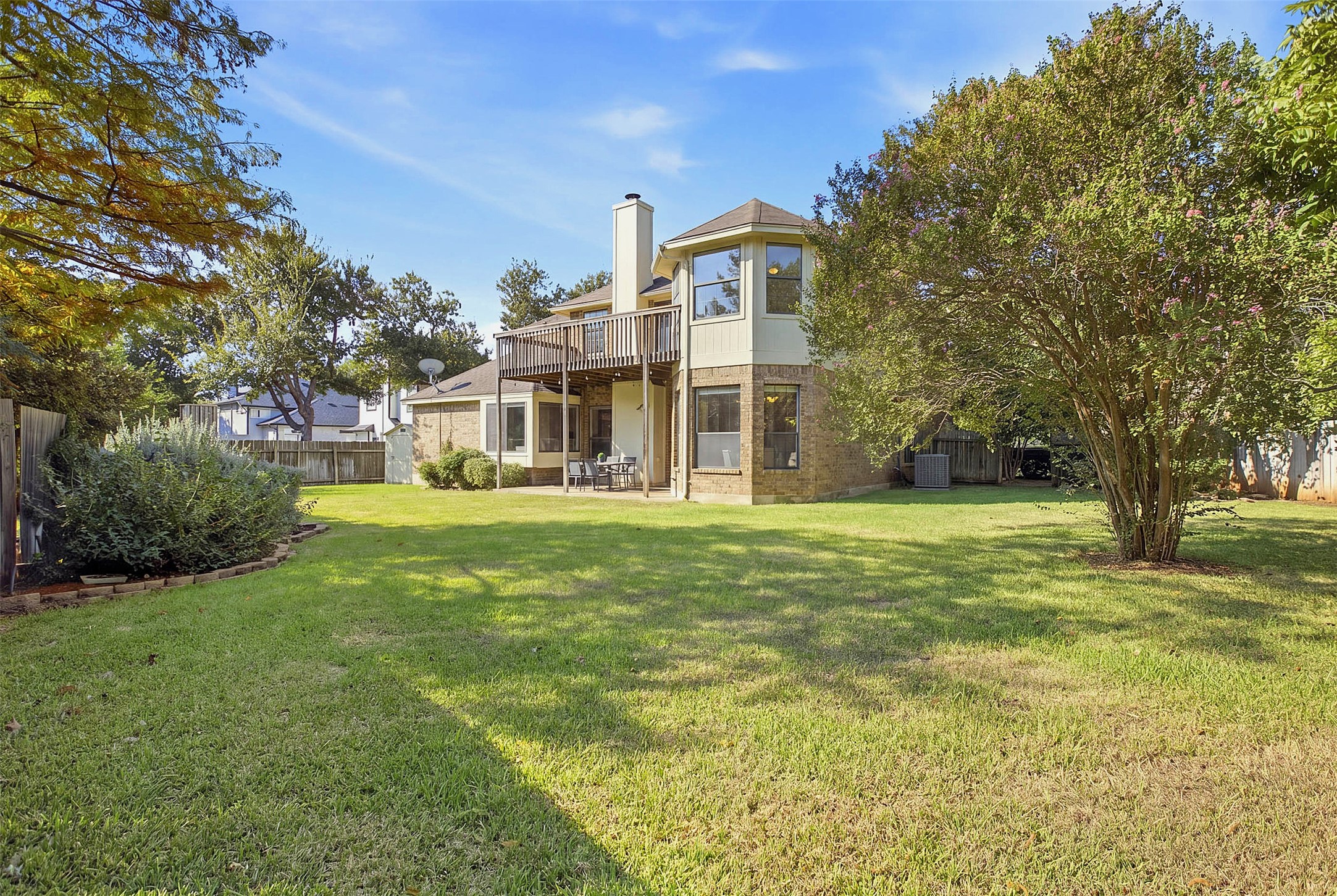 main property photo 18