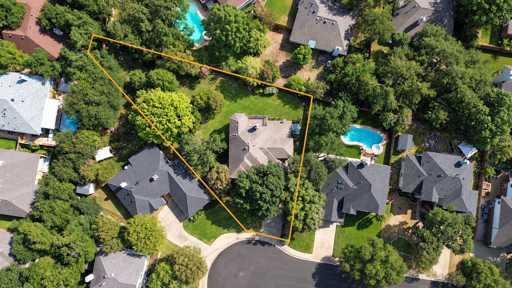 main property photo 28