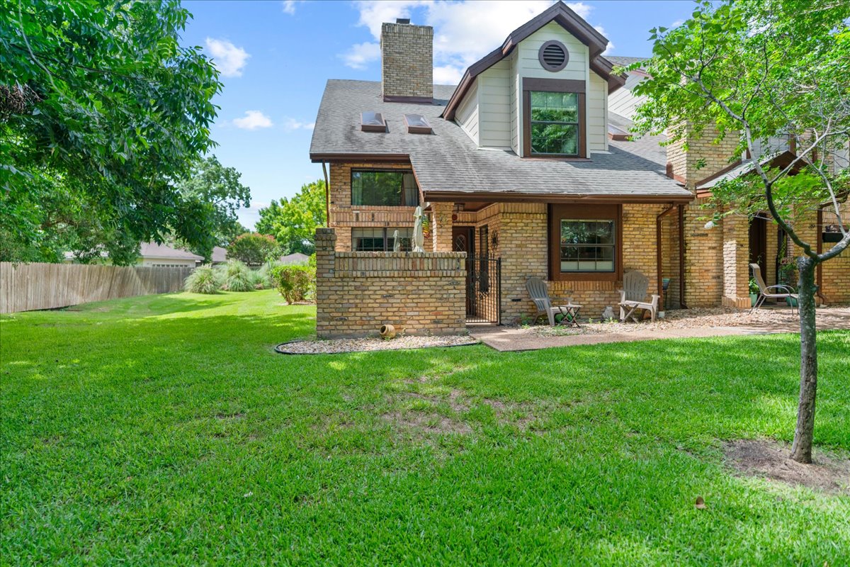 main property photo 3