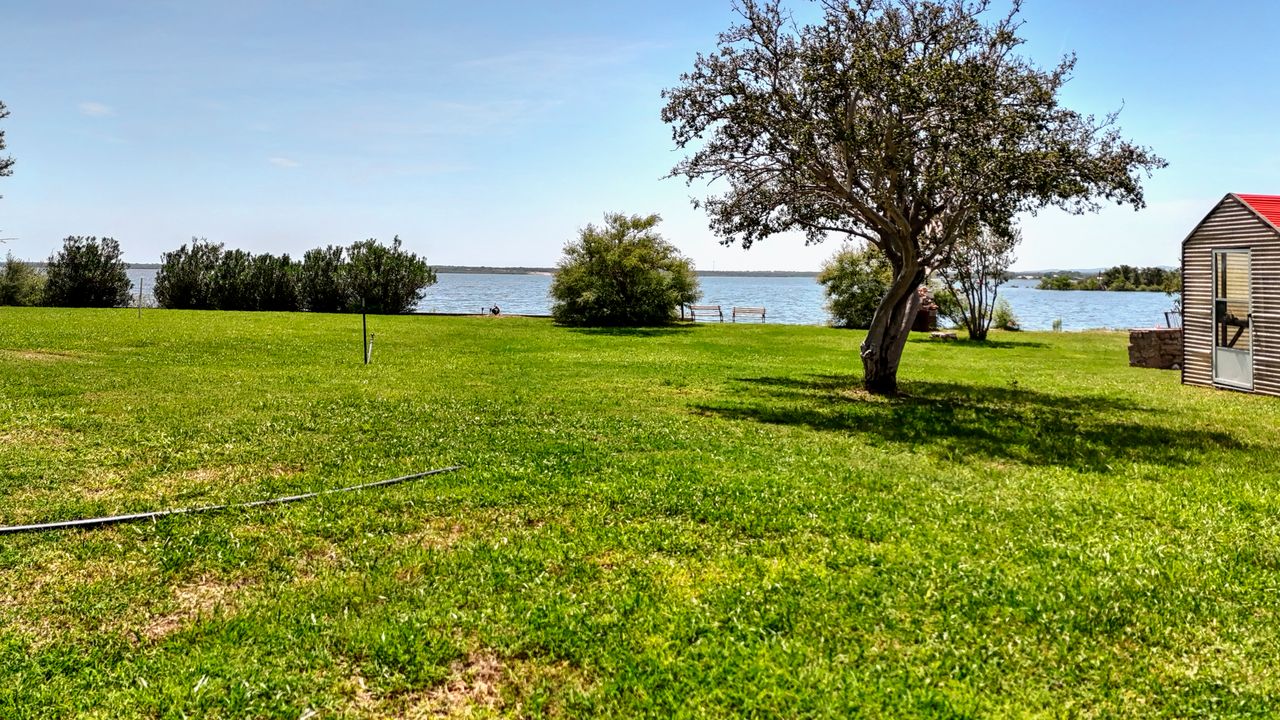 main property photo 30