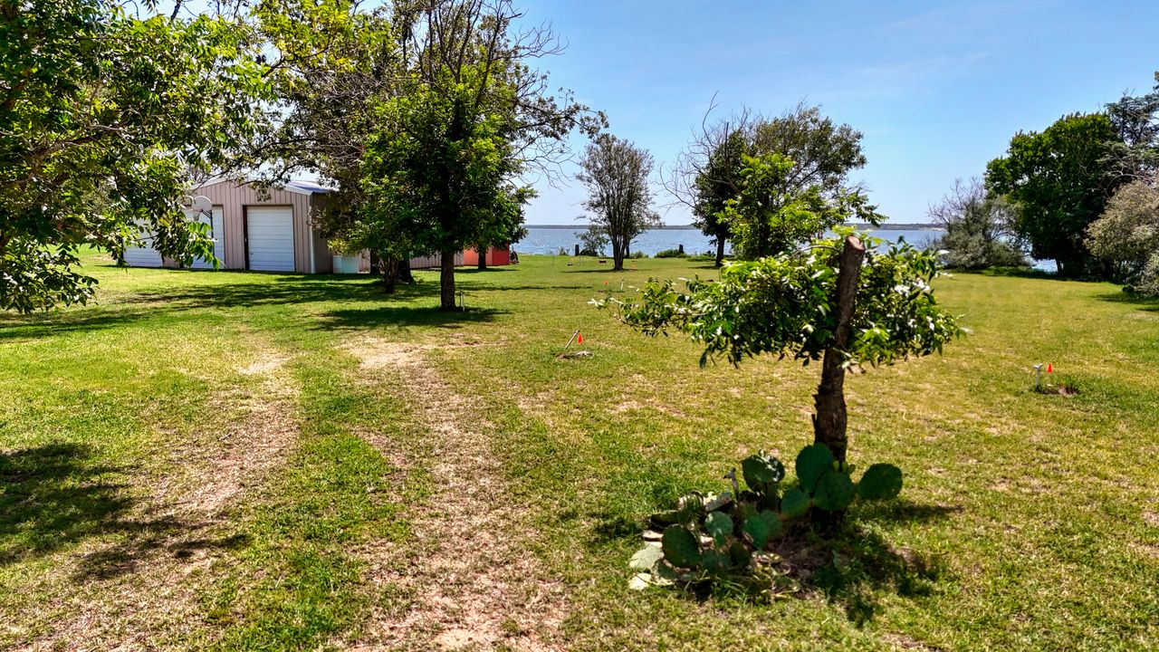 main property photo 33