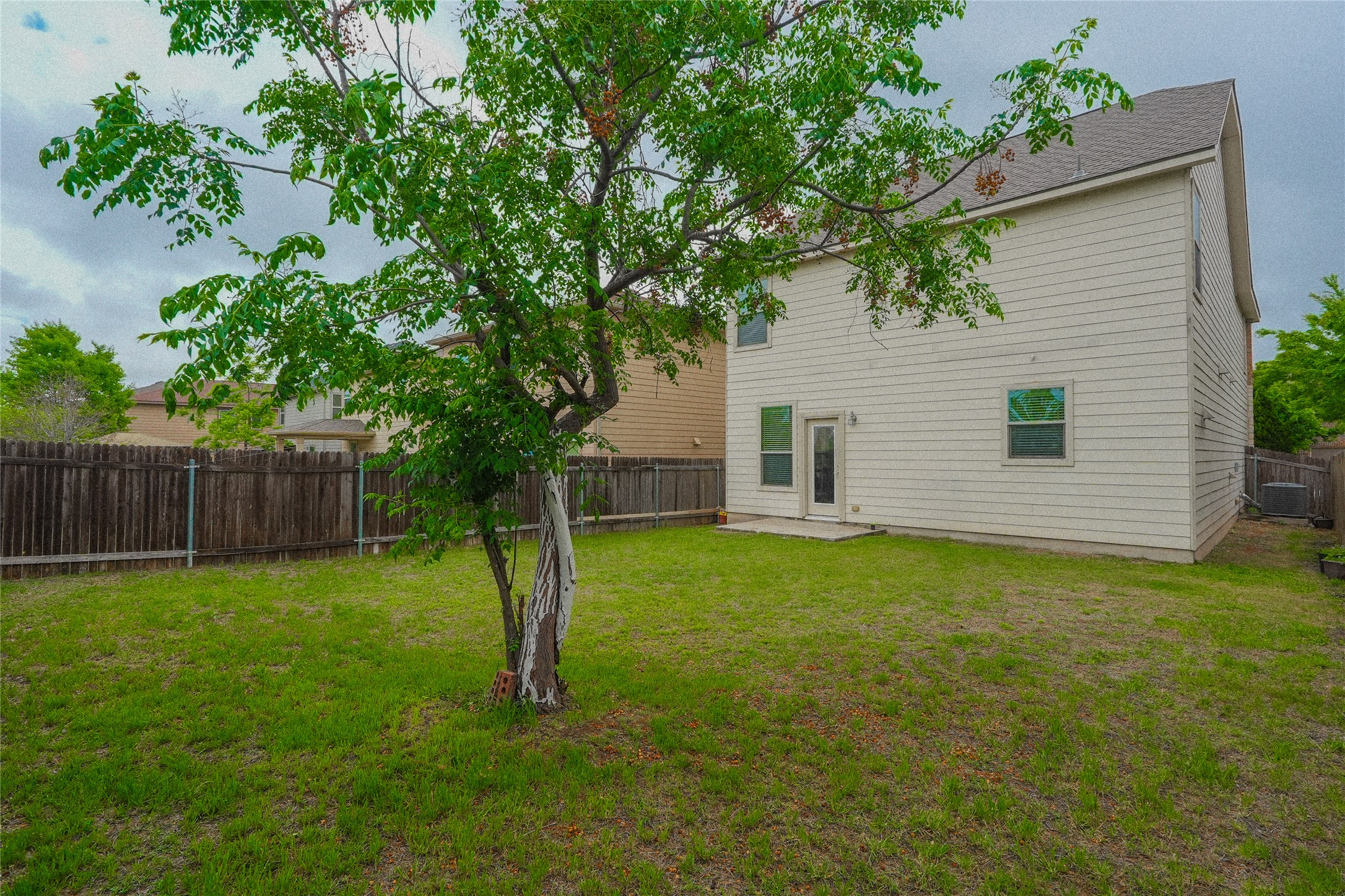 main property photo 31