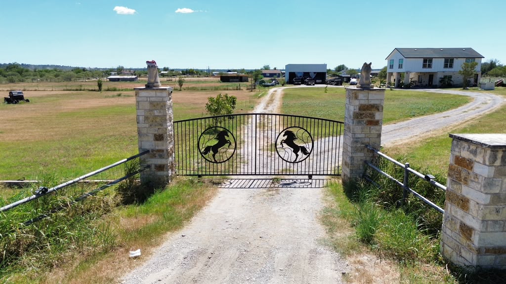 main property photo 2