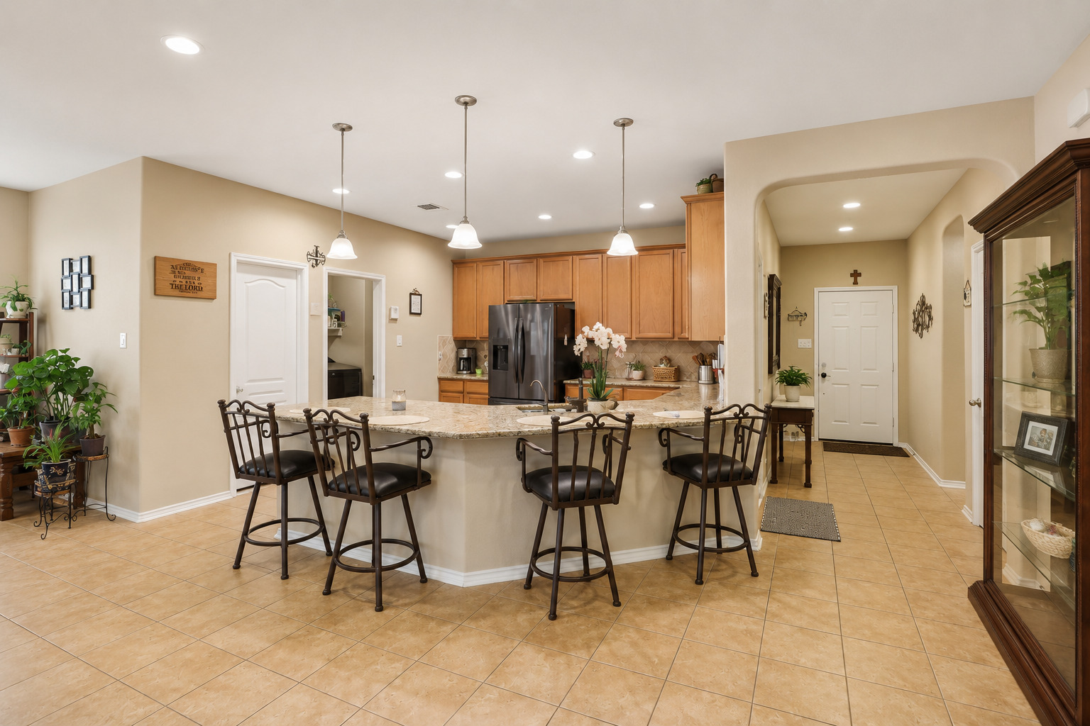 main property photo 4