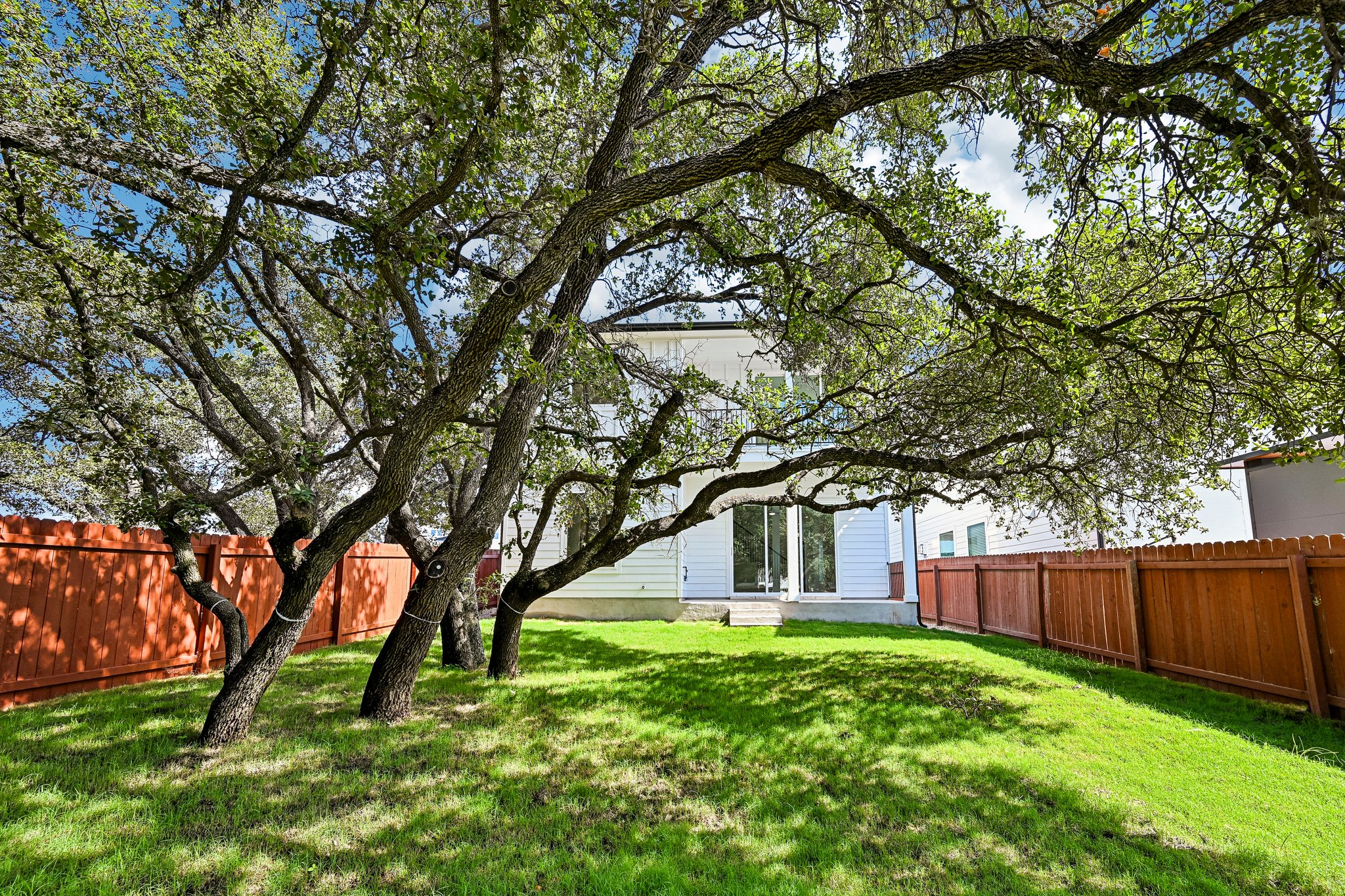 main property photo 32