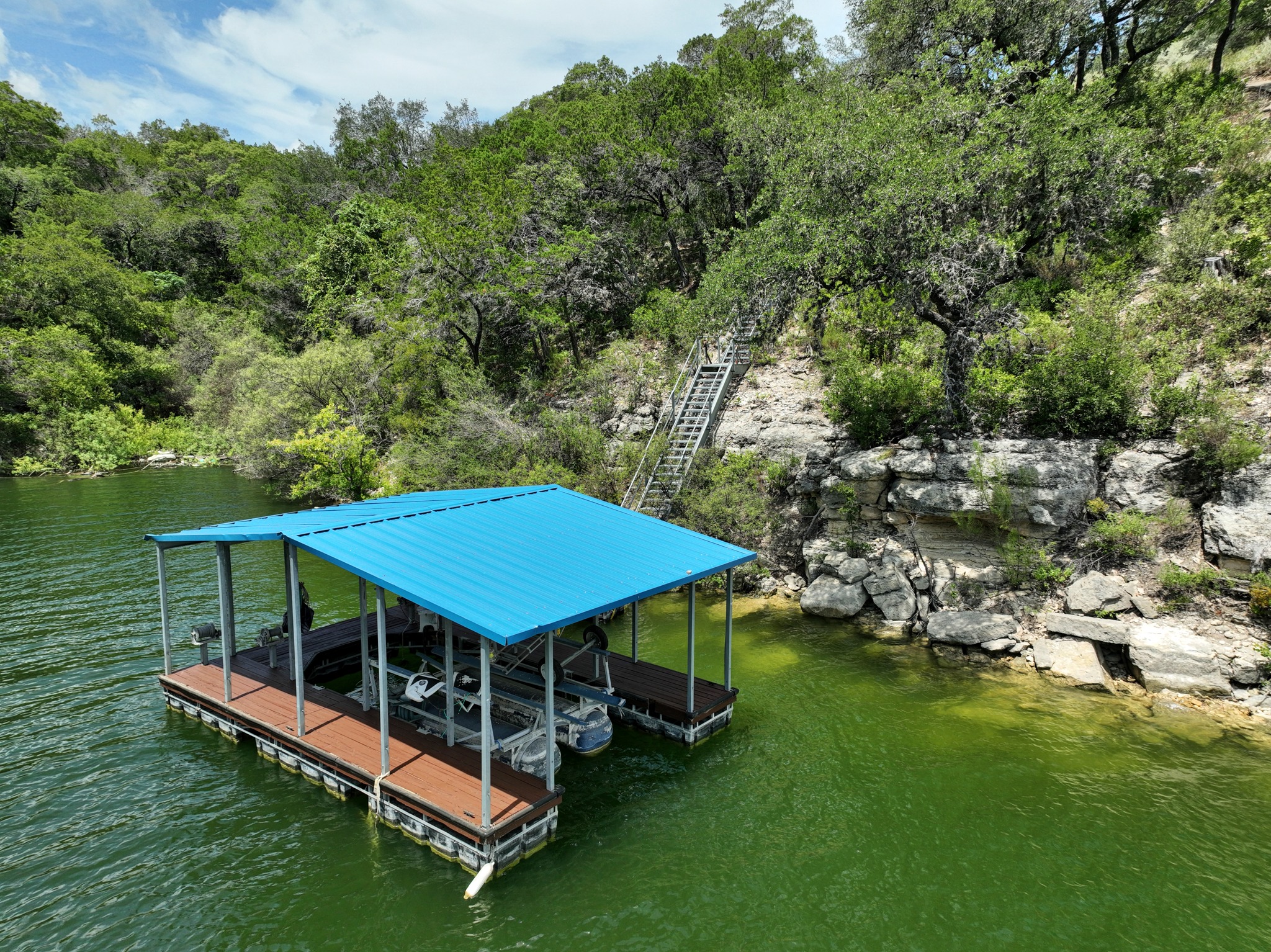 main property photo 35
