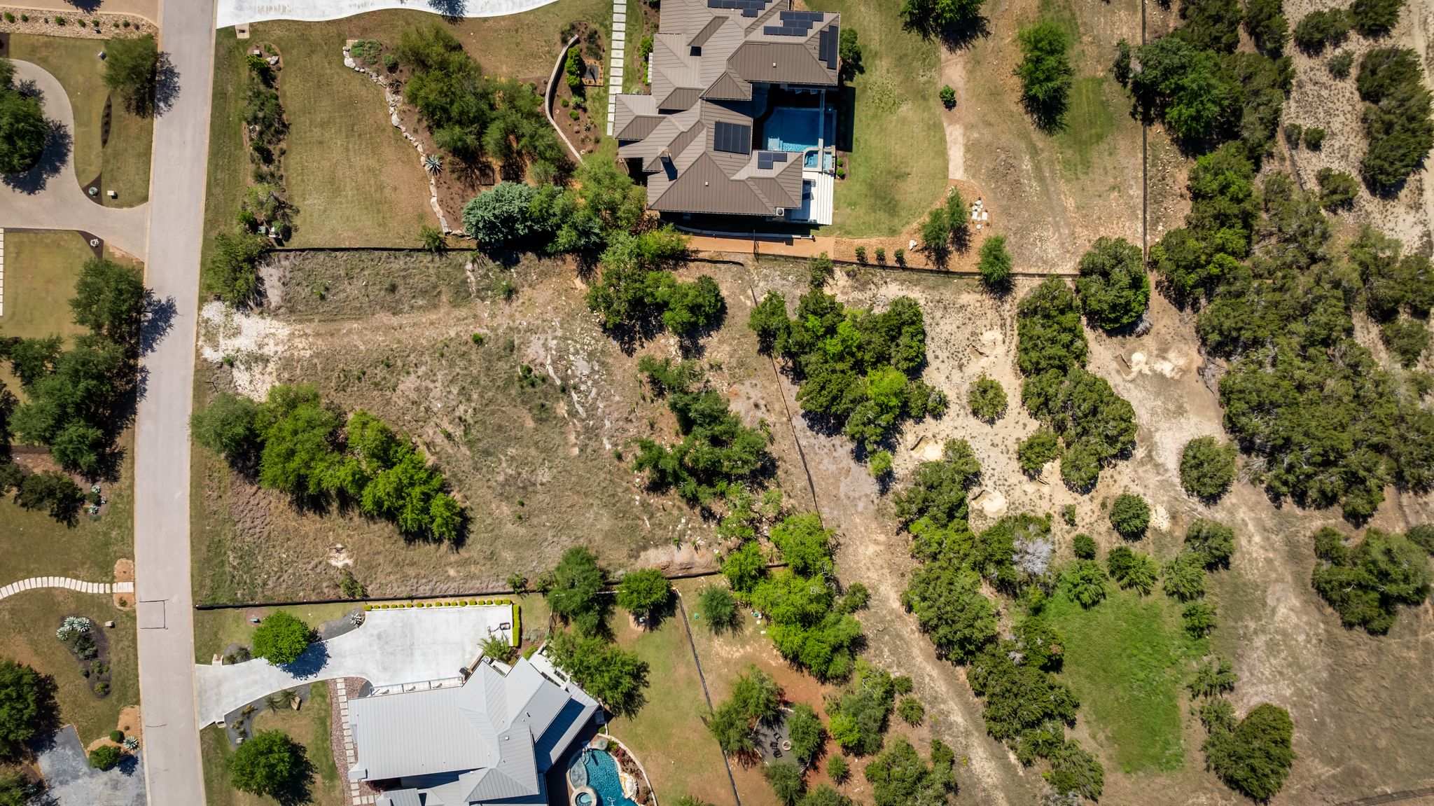 main property photo 17