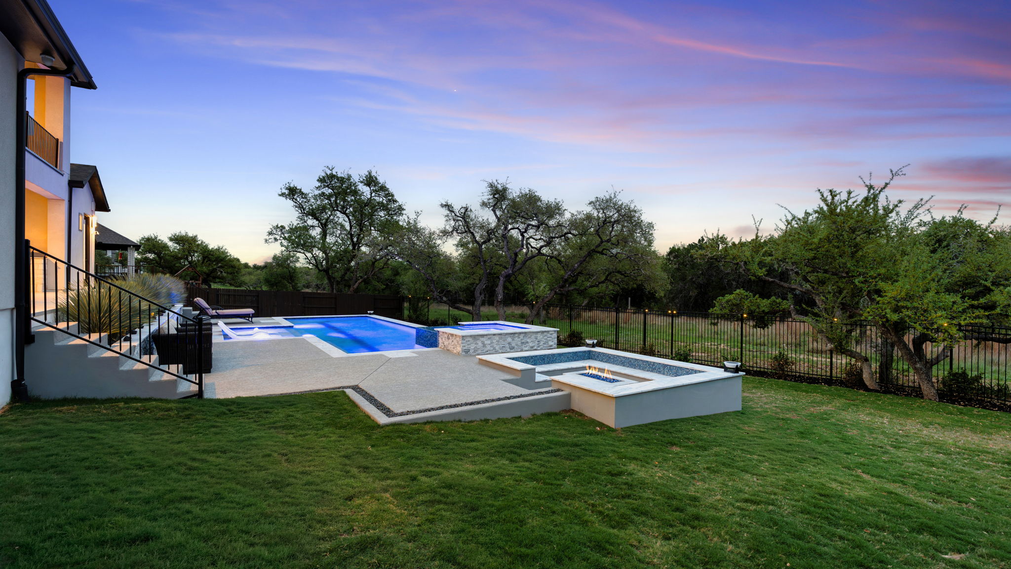 main property photo 31