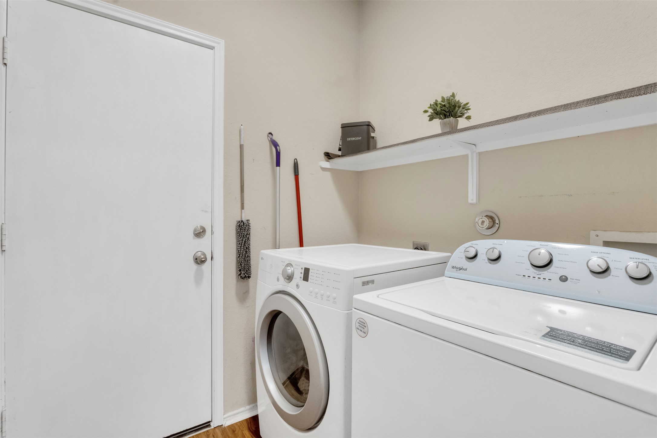 main property photo 15