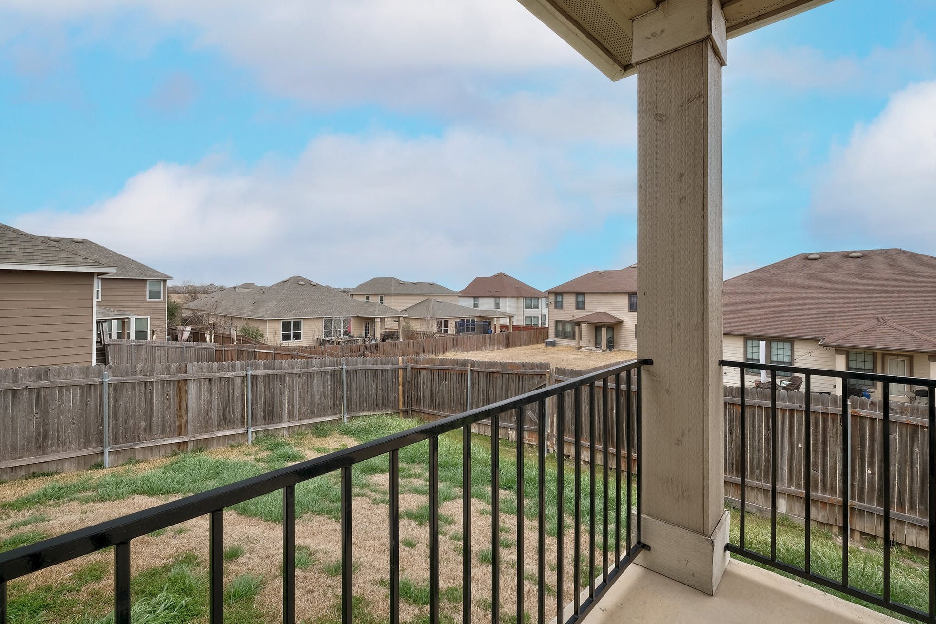 main property photo 28