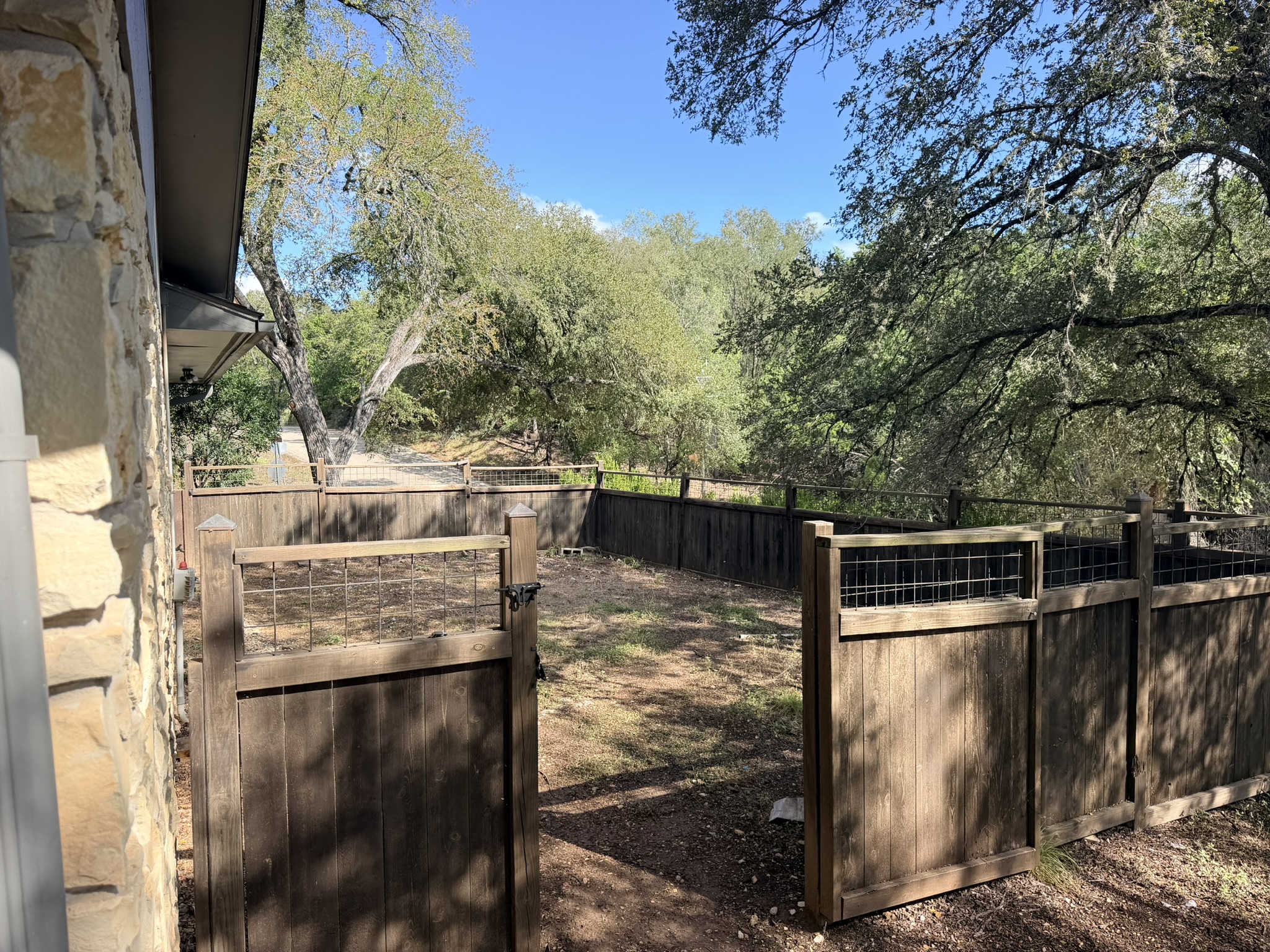 main property photo 11