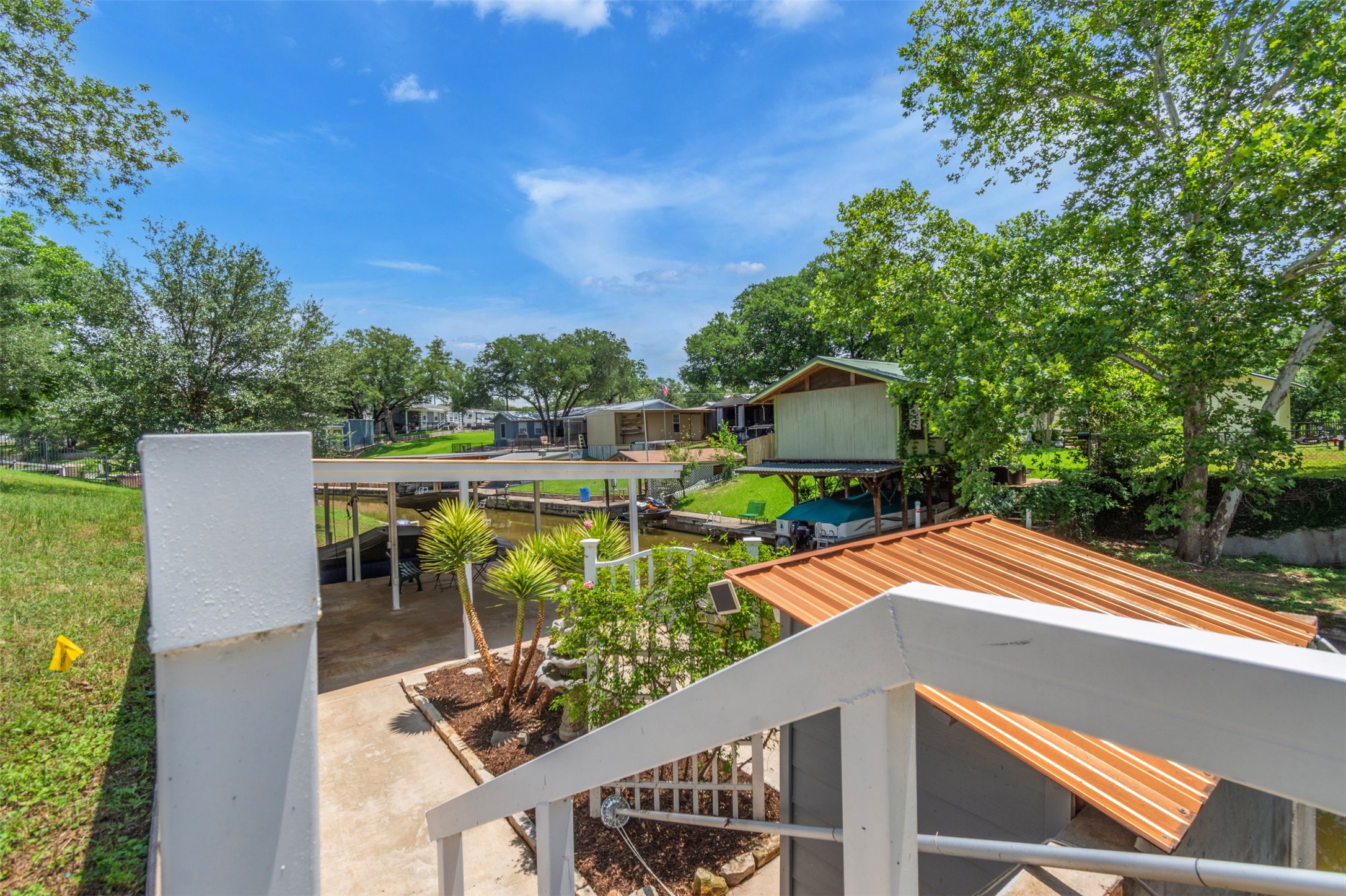 main property photo 27
