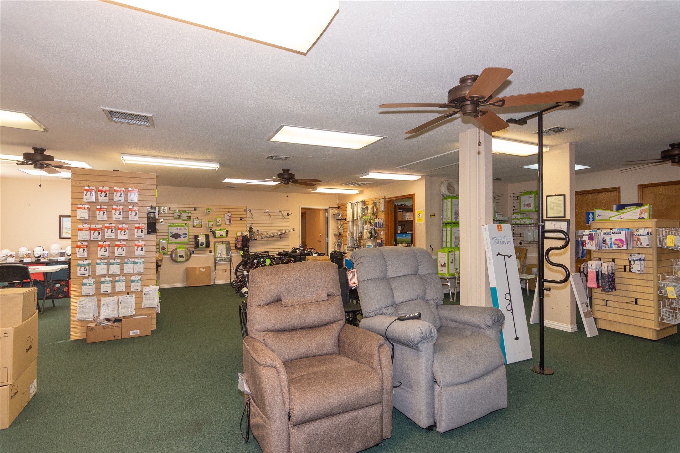 main property photo 6
