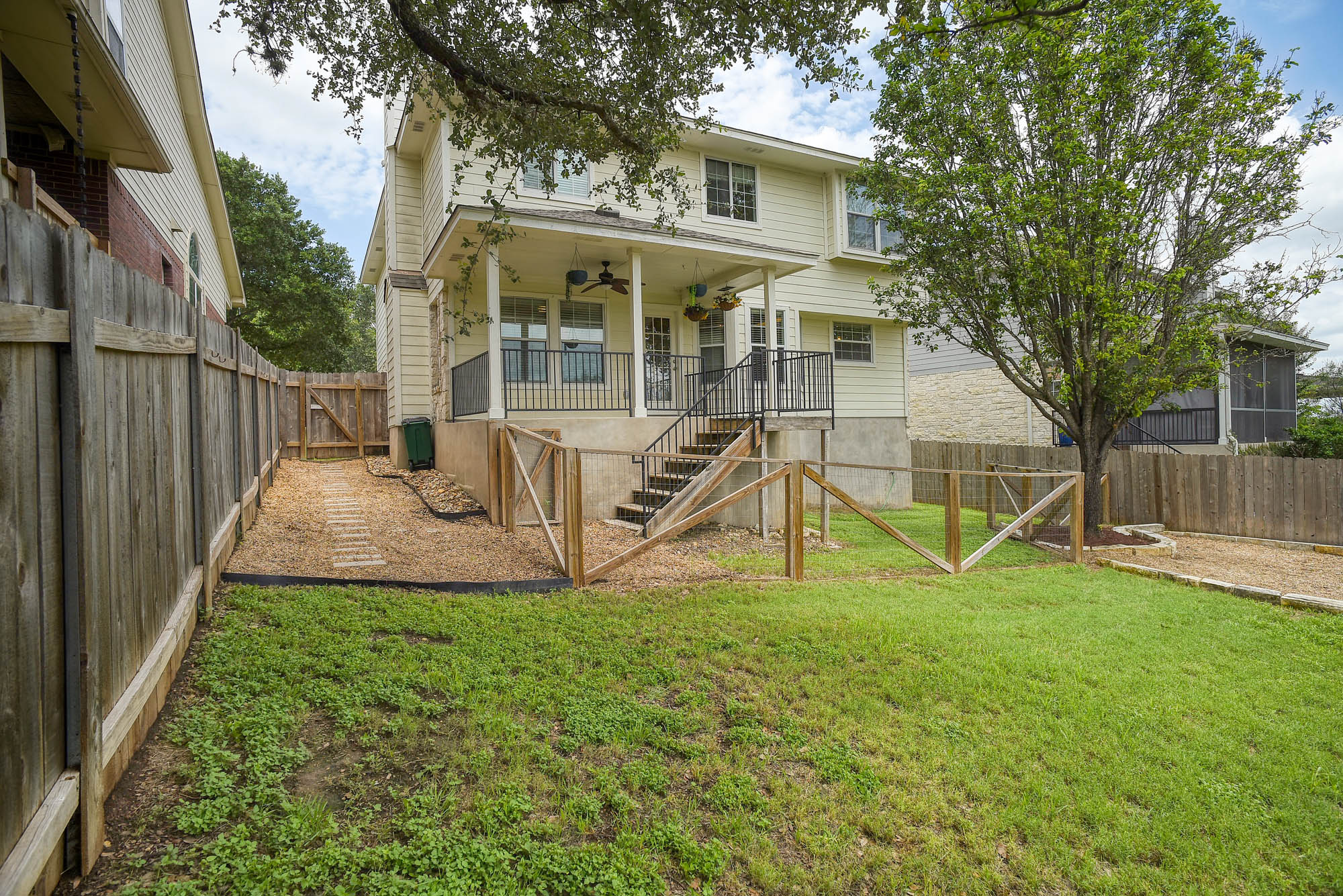 main property photo 27